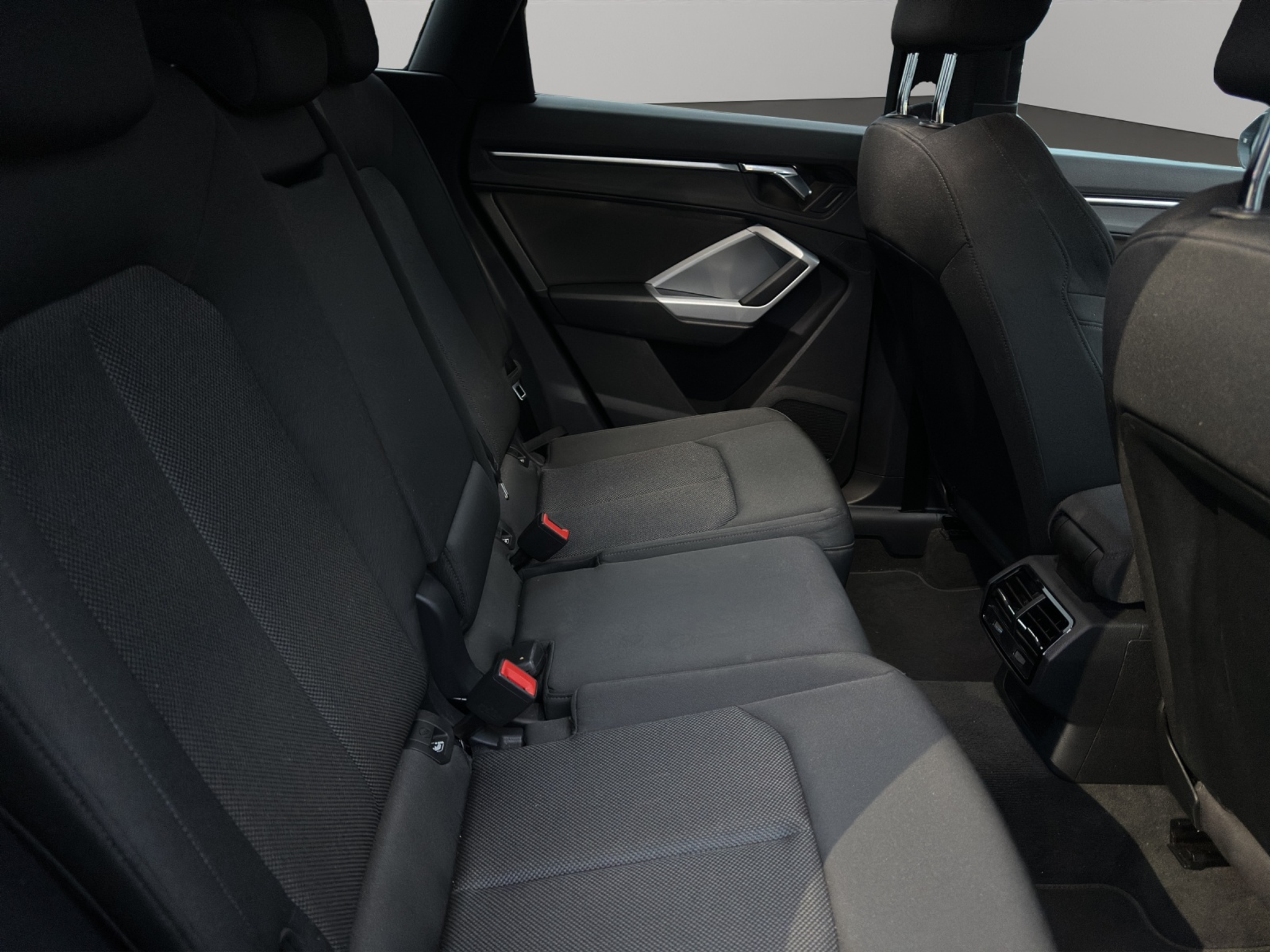 listing desktop thumbnail image 14