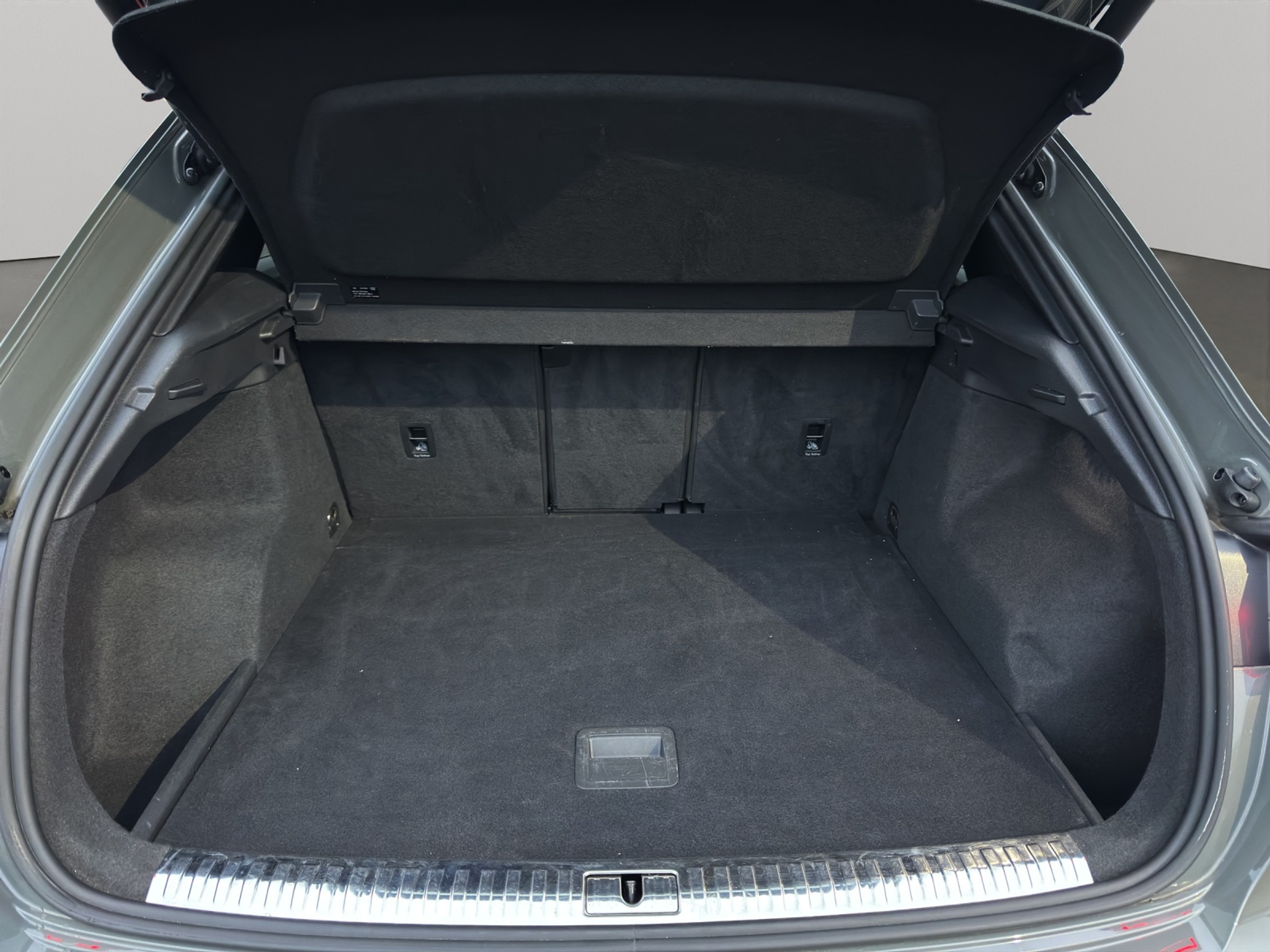 listing desktop thumbnail image 15