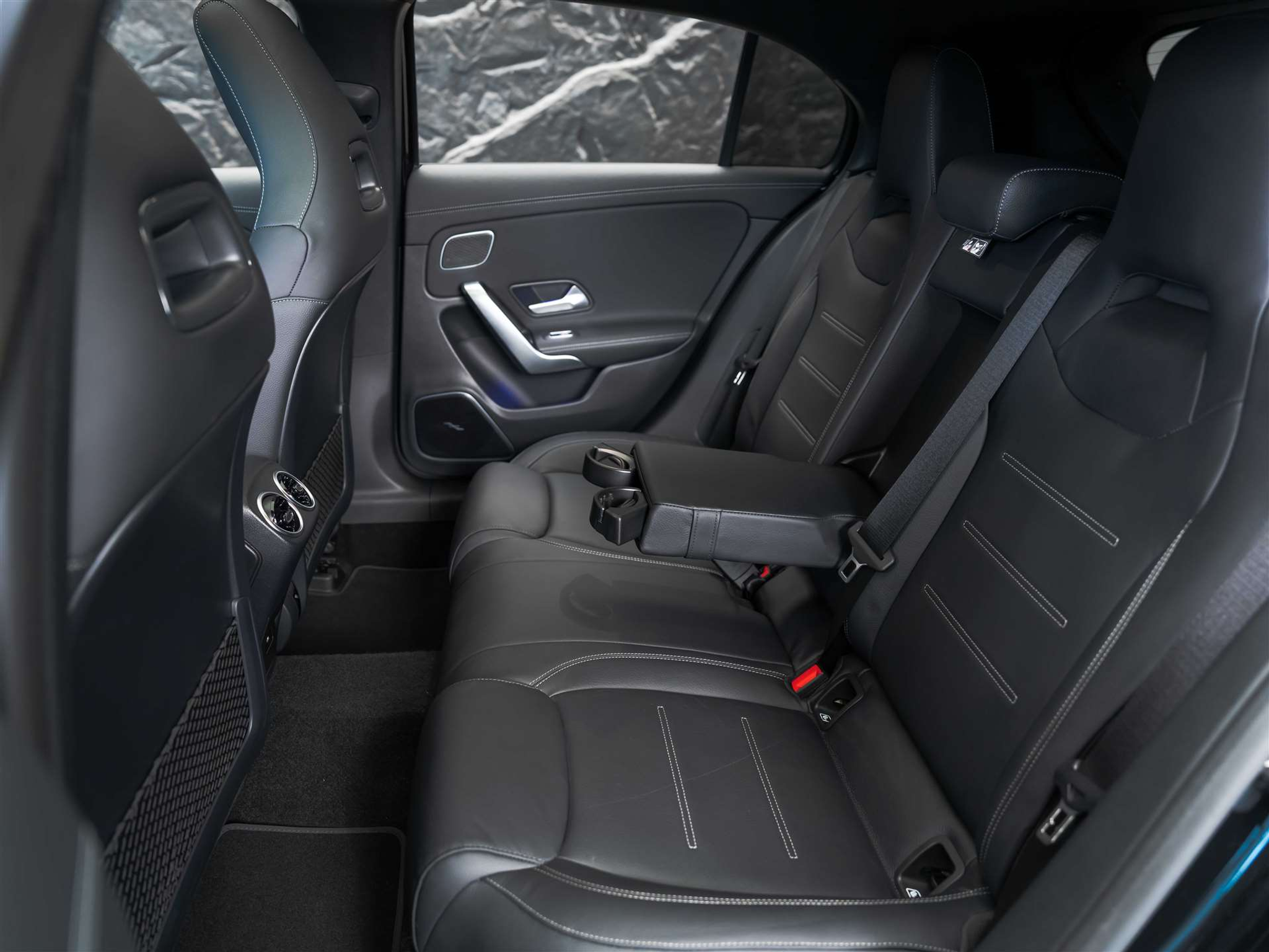 listing desktop thumbnail image 16