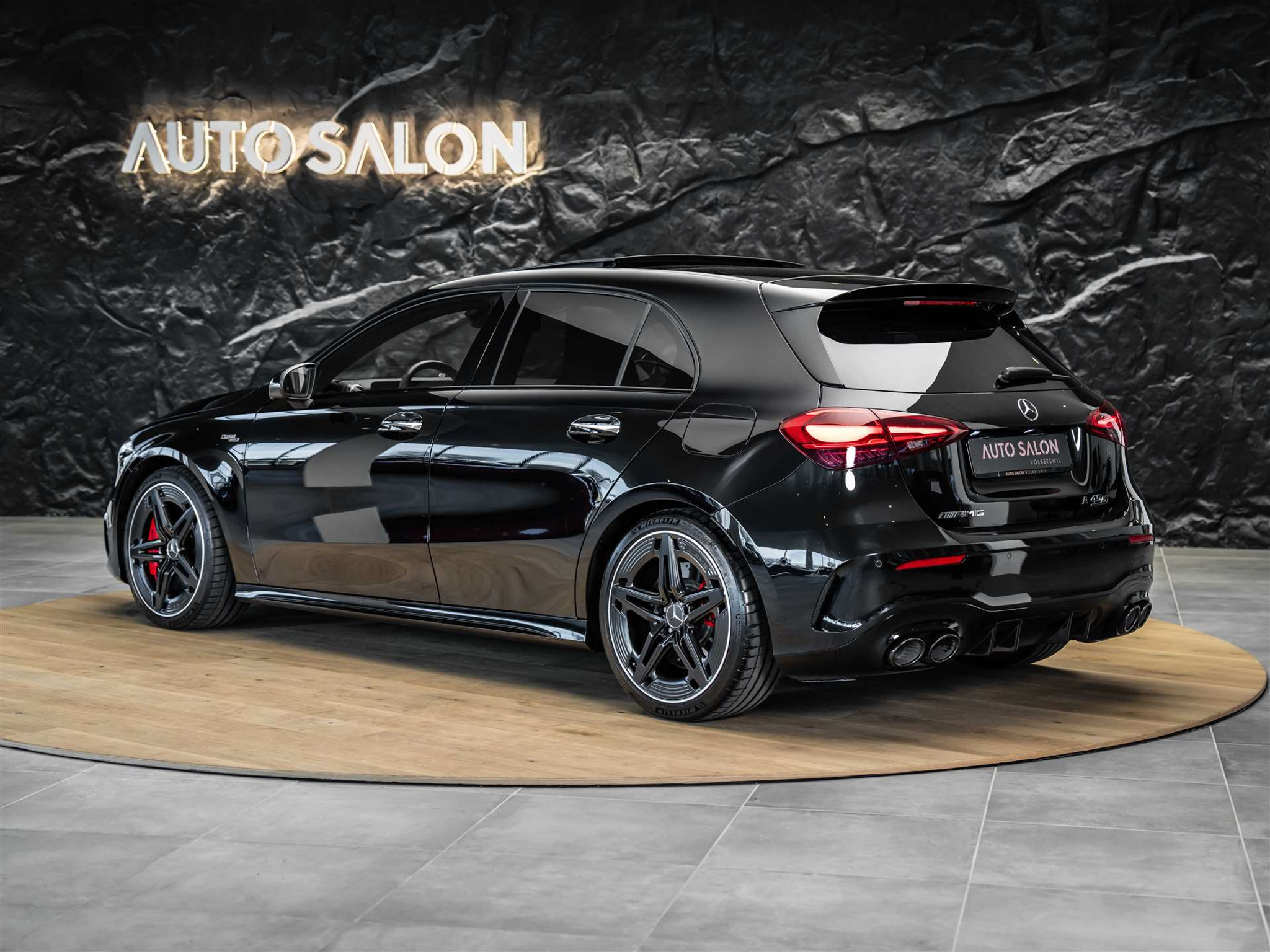 listing desktop thumbnail image 3