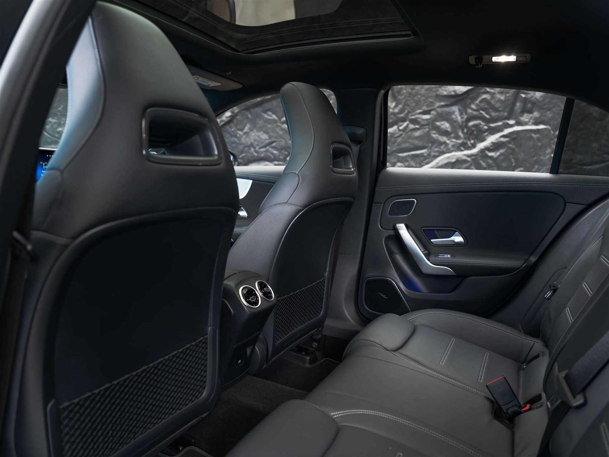 listing desktop thumbnail image 13