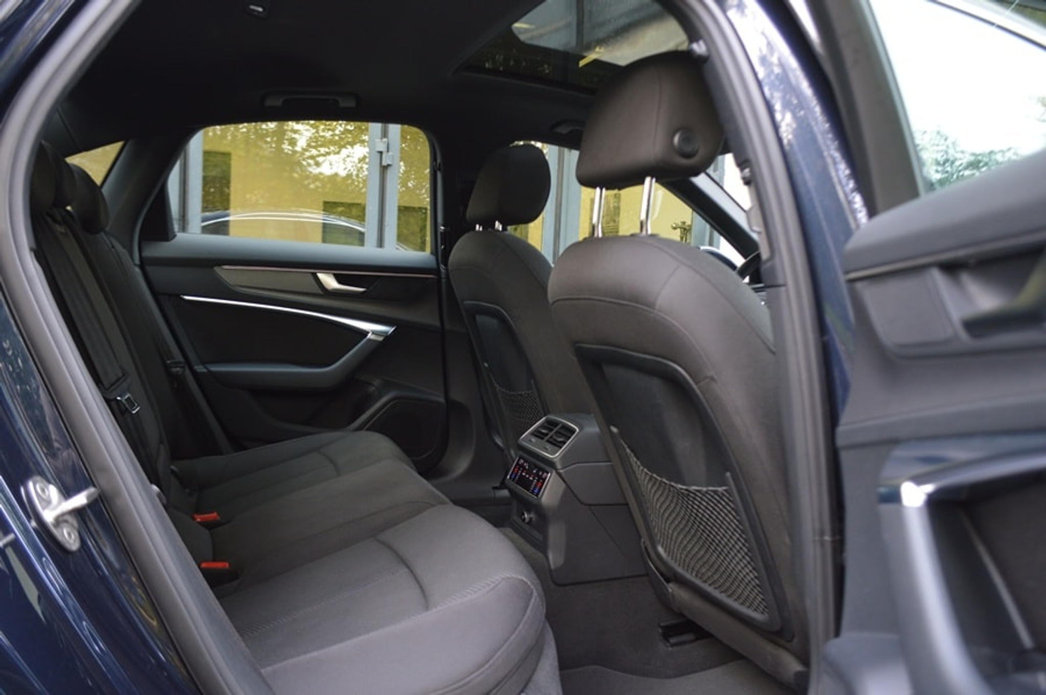 listing desktop thumbnail image 8