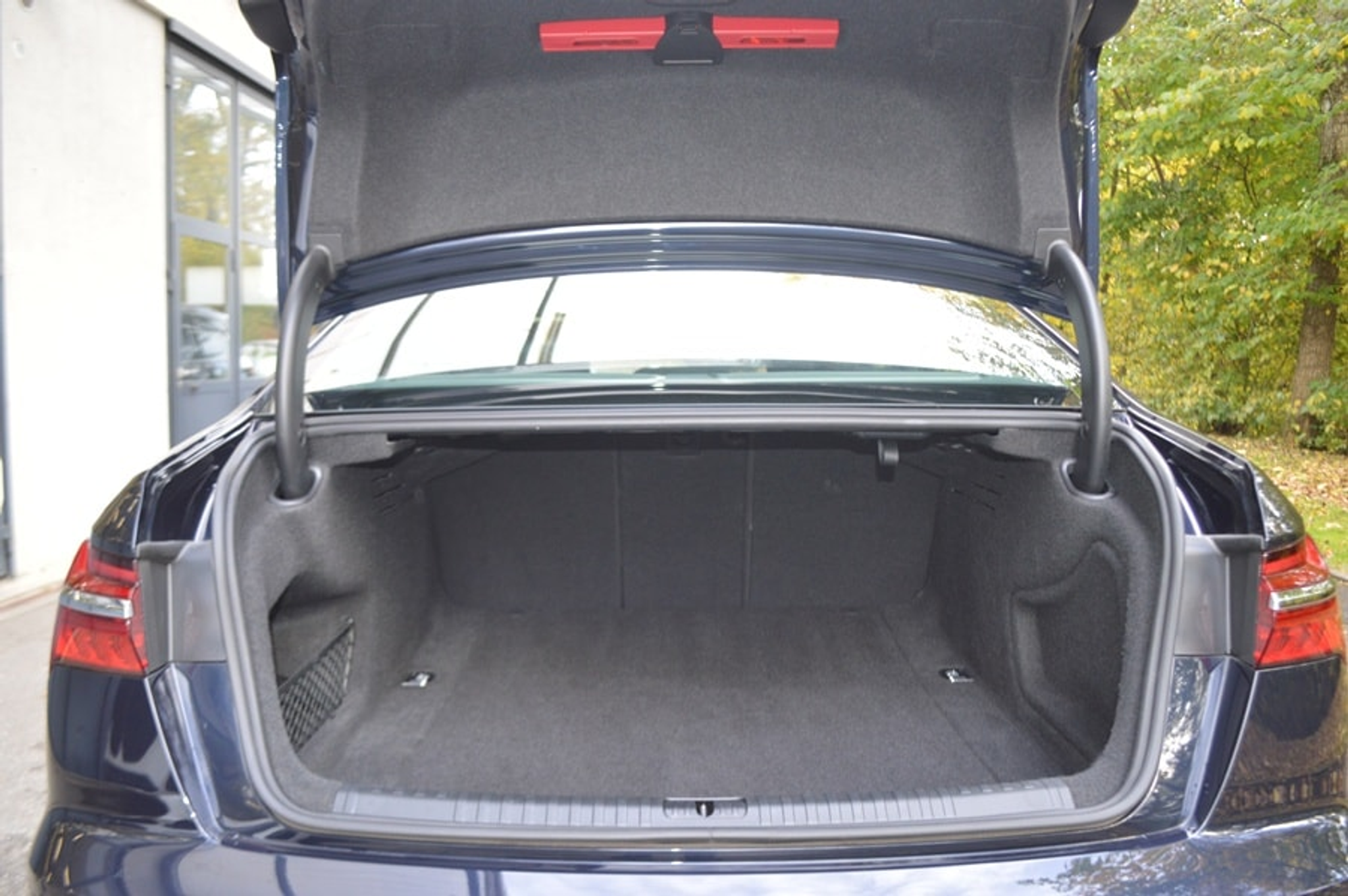 listing desktop thumbnail image 12