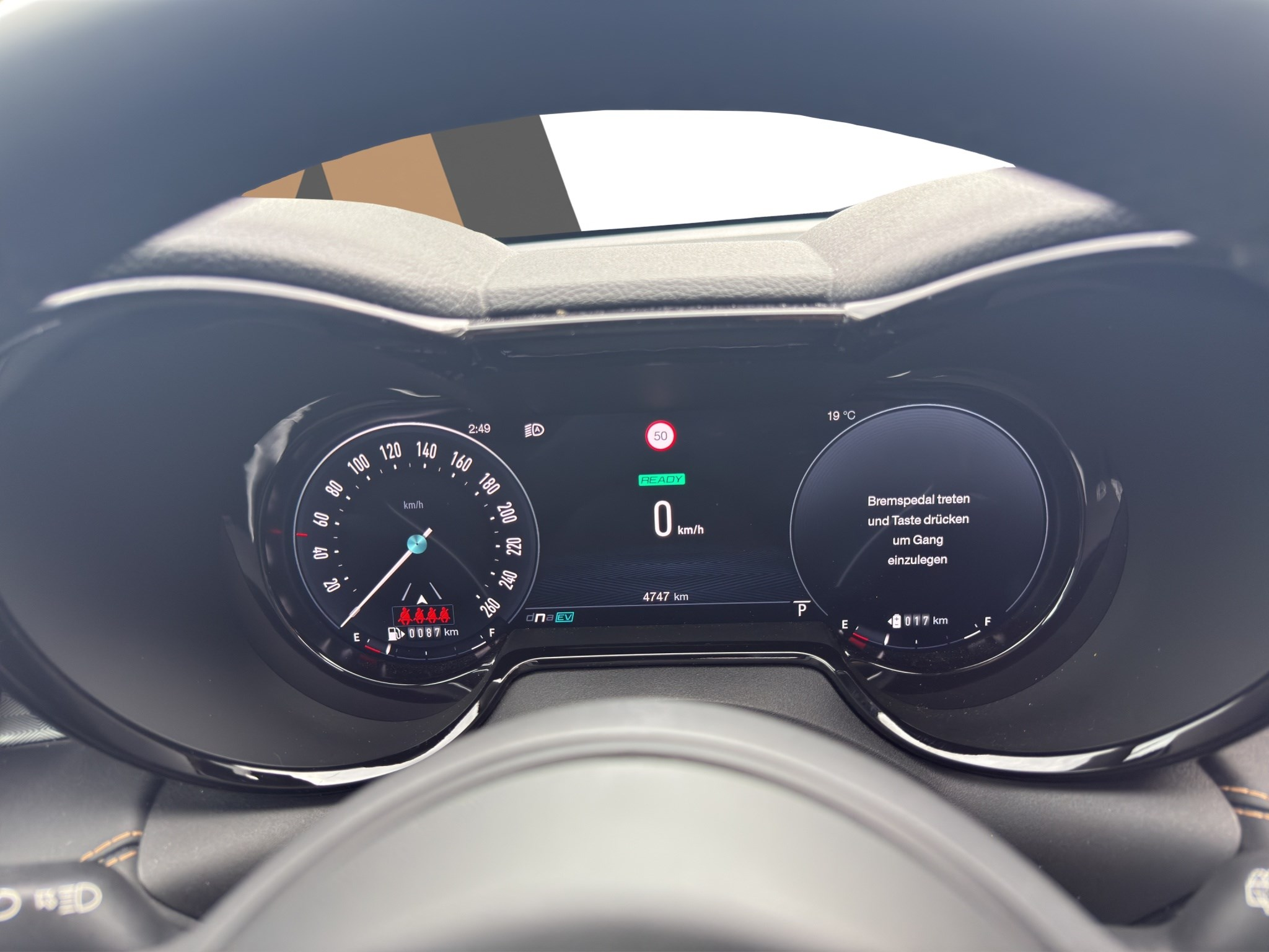 listing desktop thumbnail image 14