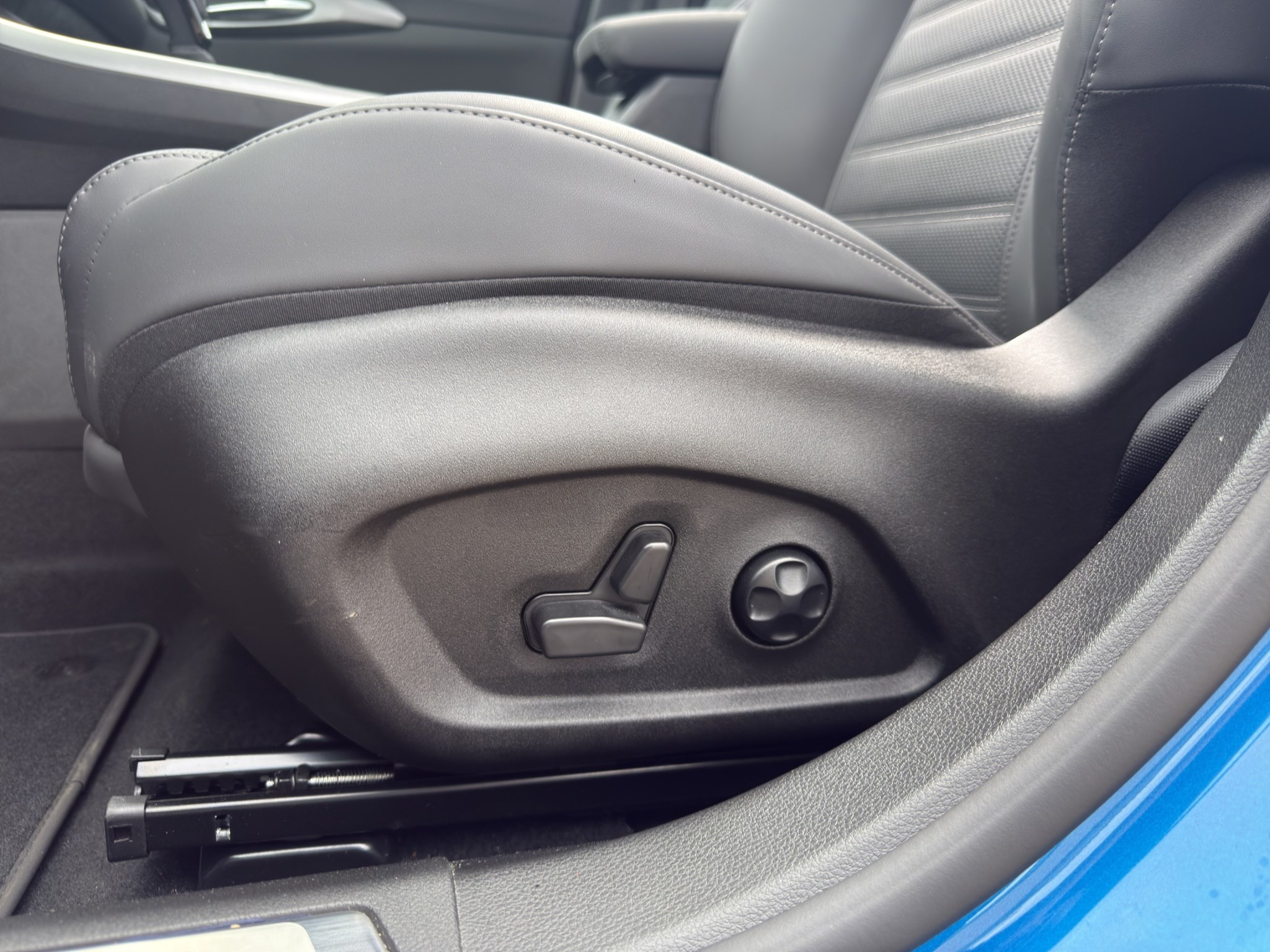 listing desktop thumbnail image 24