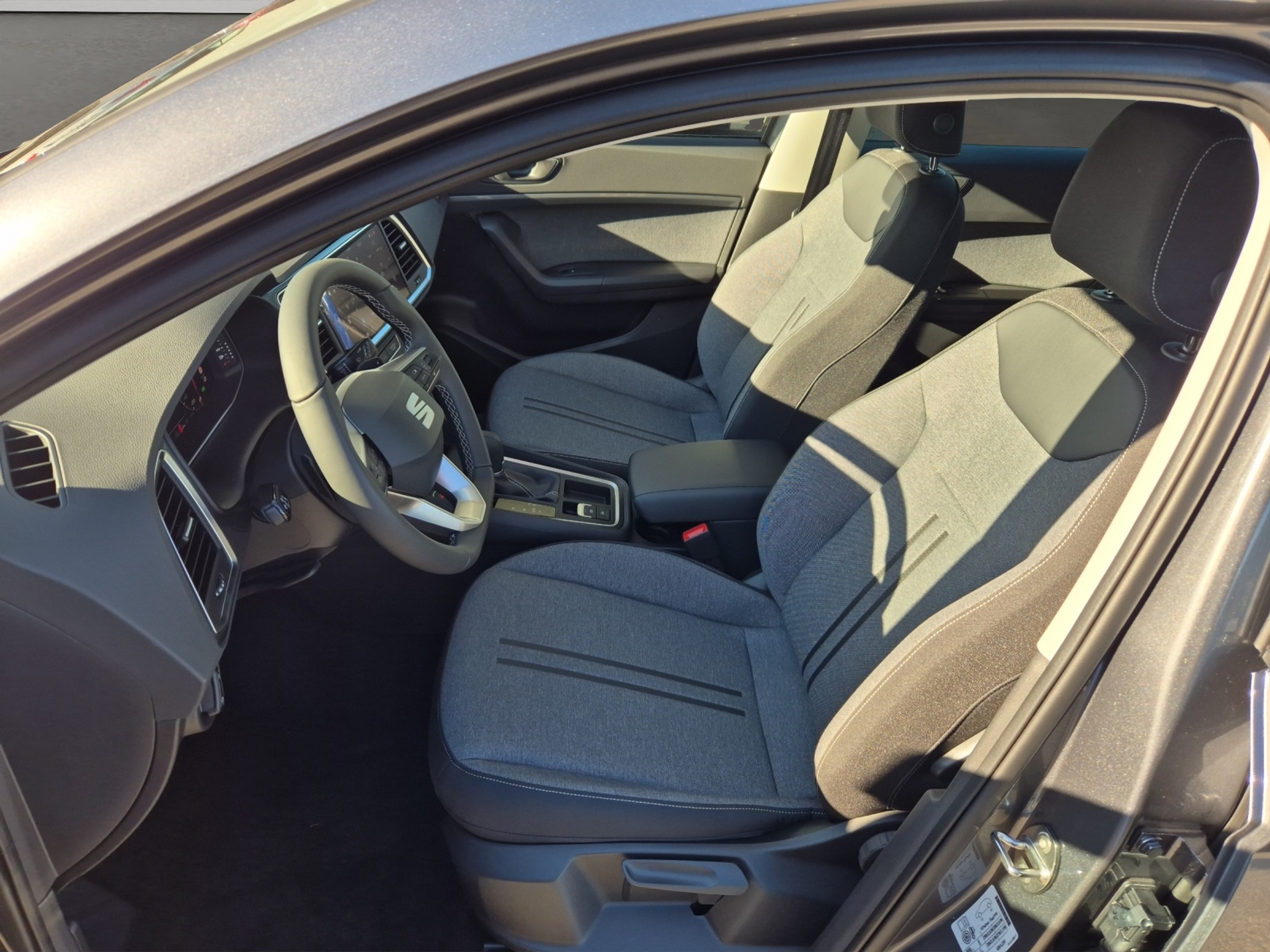 listing desktop thumbnail image 5