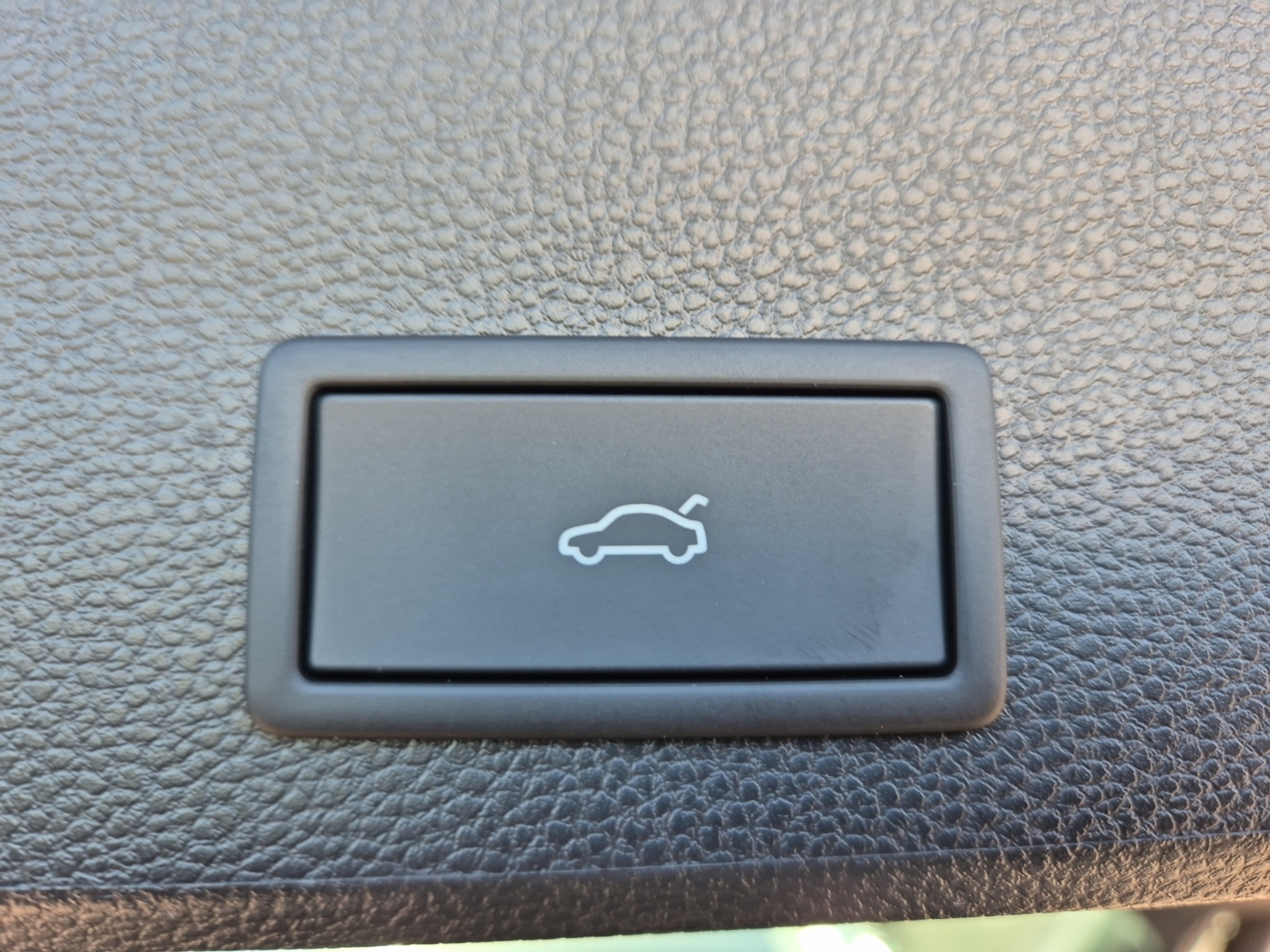 listing desktop thumbnail image 10