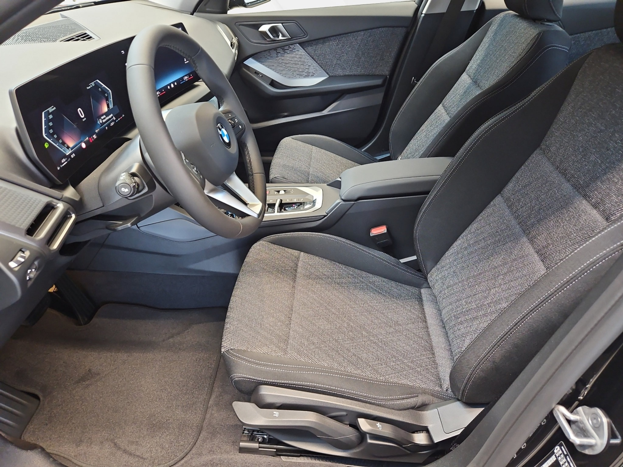 listing desktop thumbnail image 9