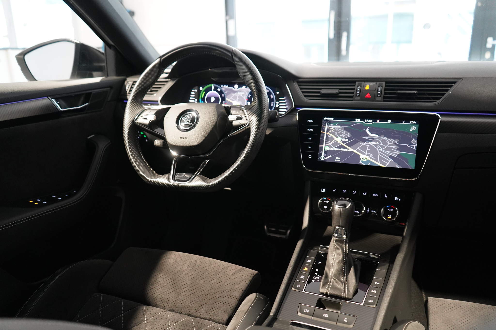 listing desktop thumbnail image 11