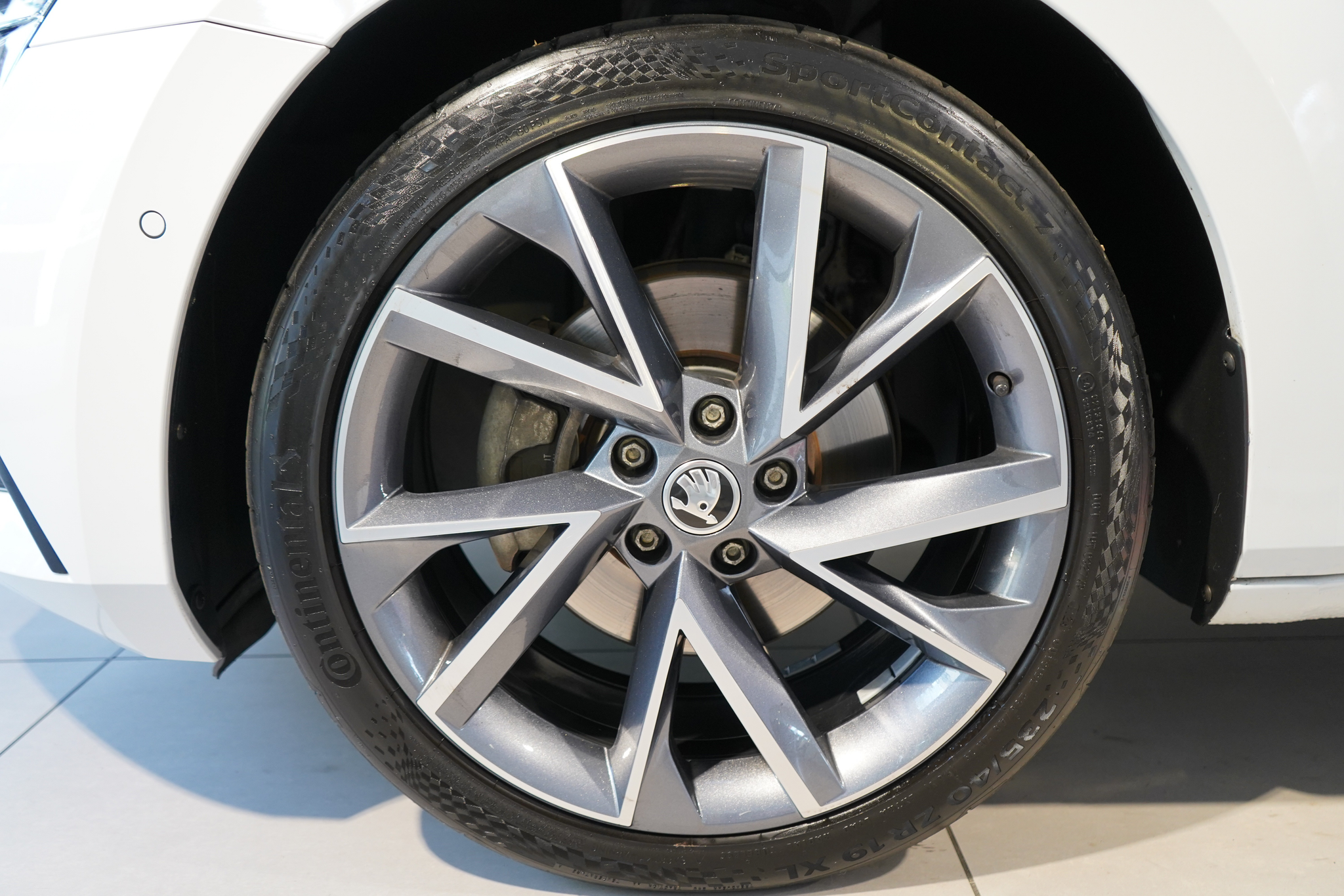 listing desktop thumbnail image 16