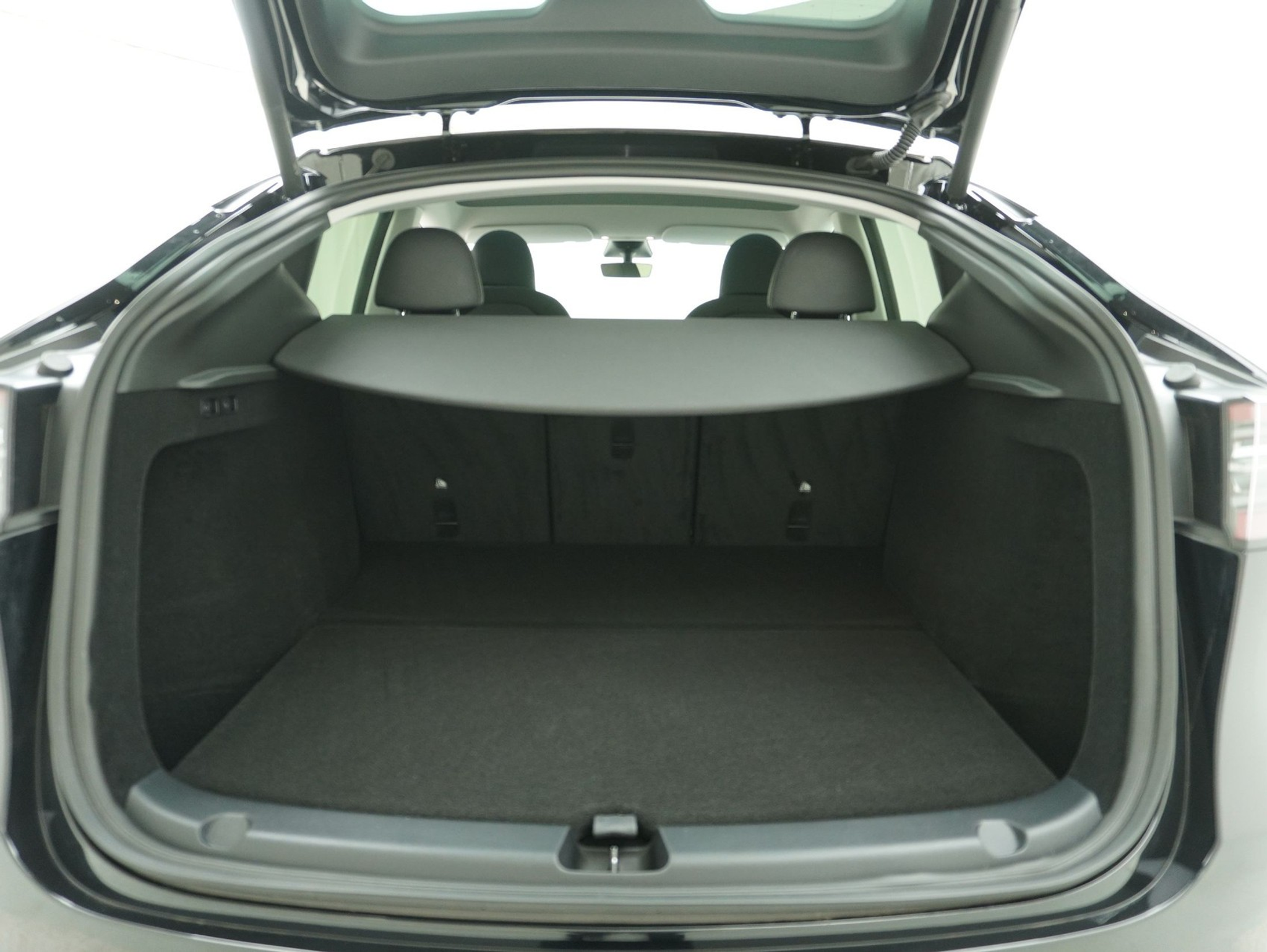 listing desktop thumbnail image 12