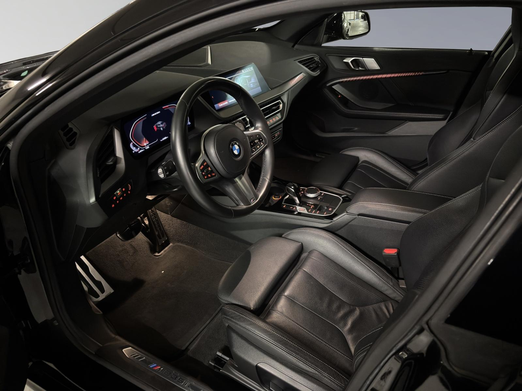 listing desktop thumbnail image 3