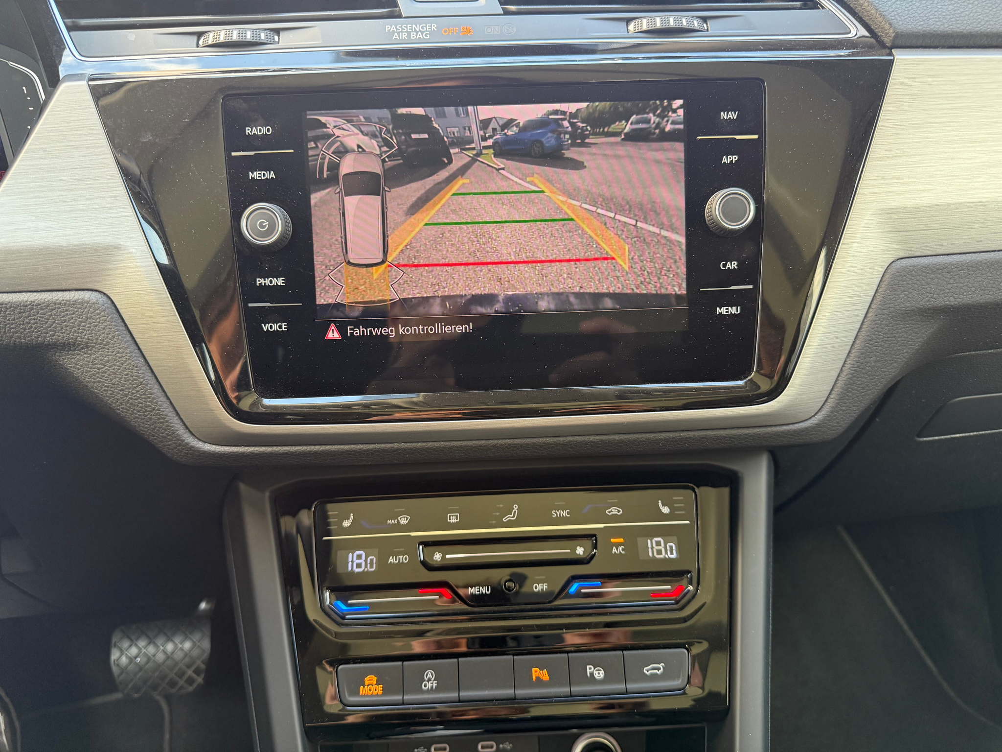 listing desktop thumbnail image 13