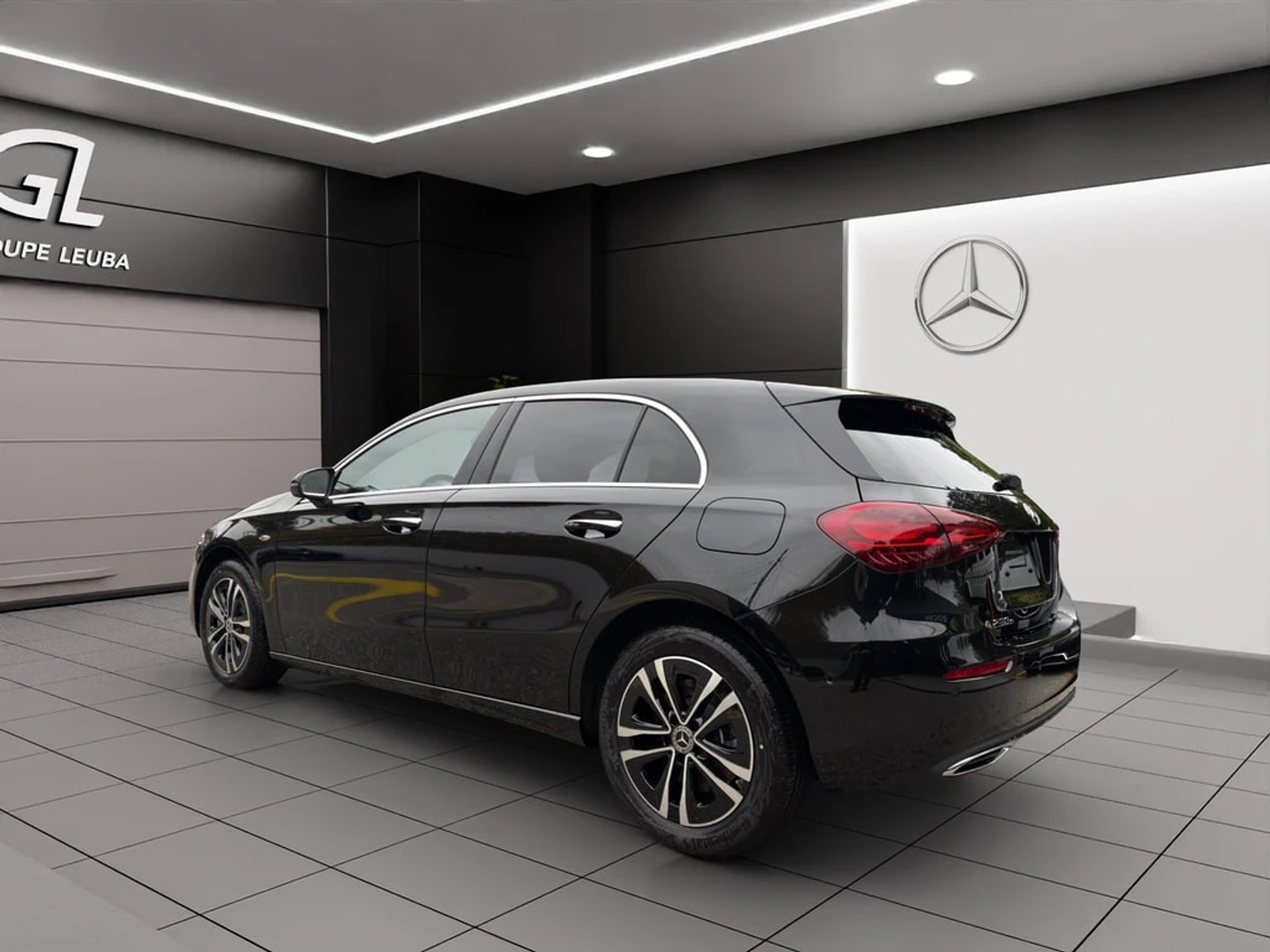 listing desktop thumbnail image 3