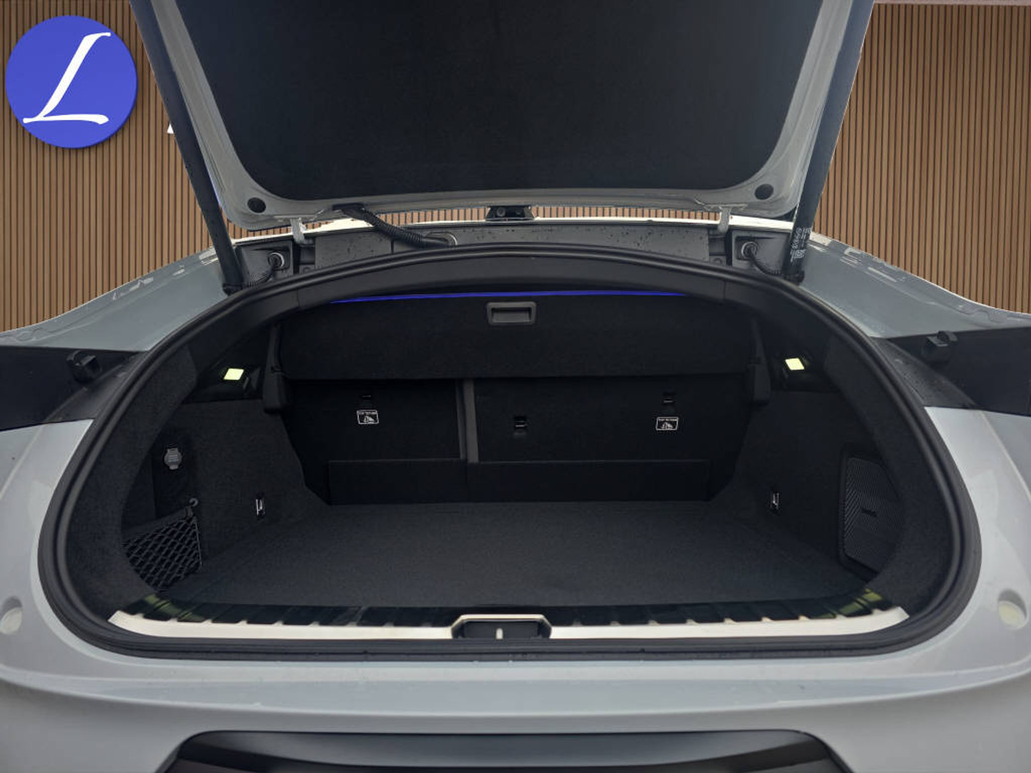 listing desktop thumbnail image 15