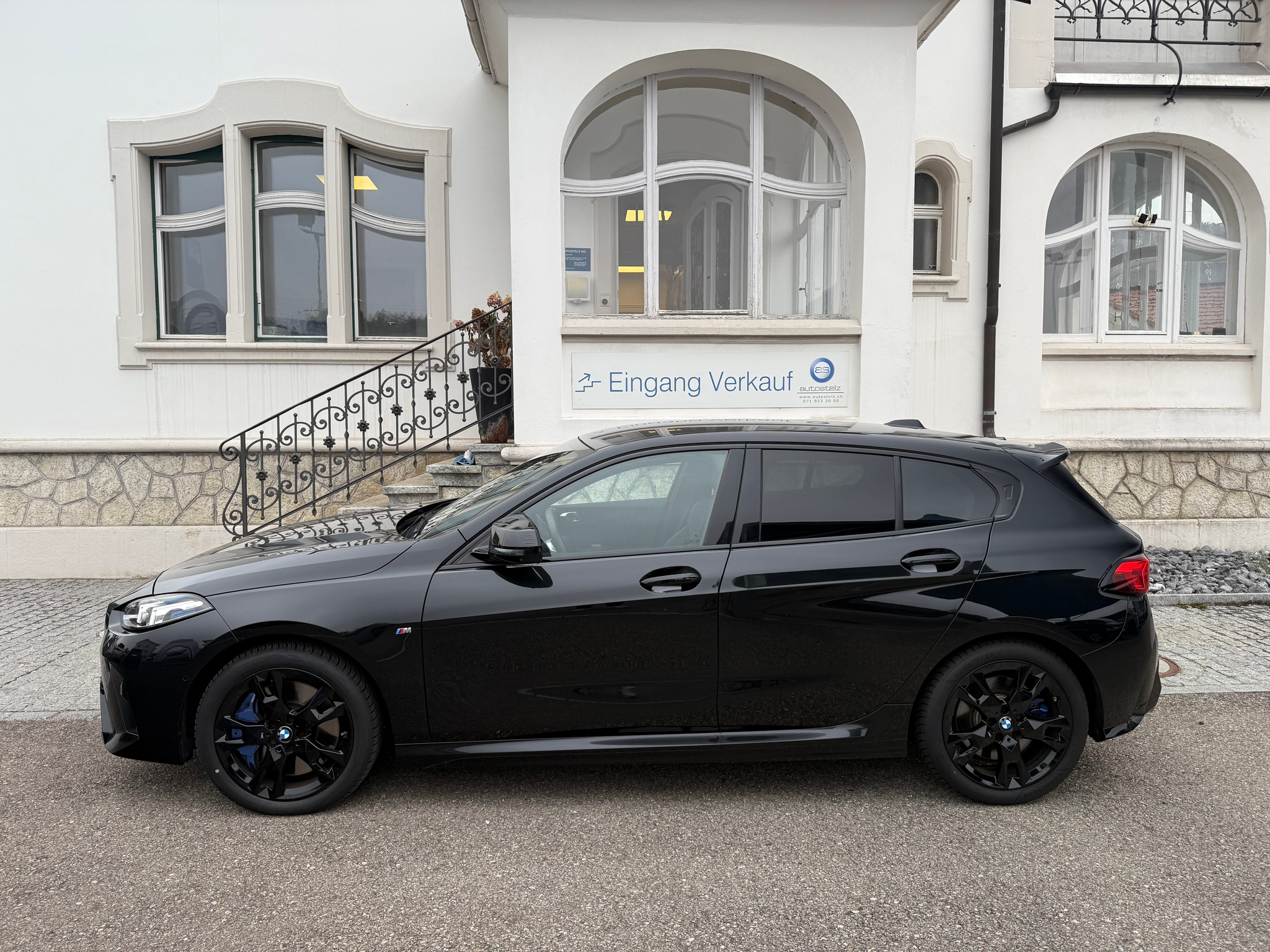 listing desktop thumbnail image 2