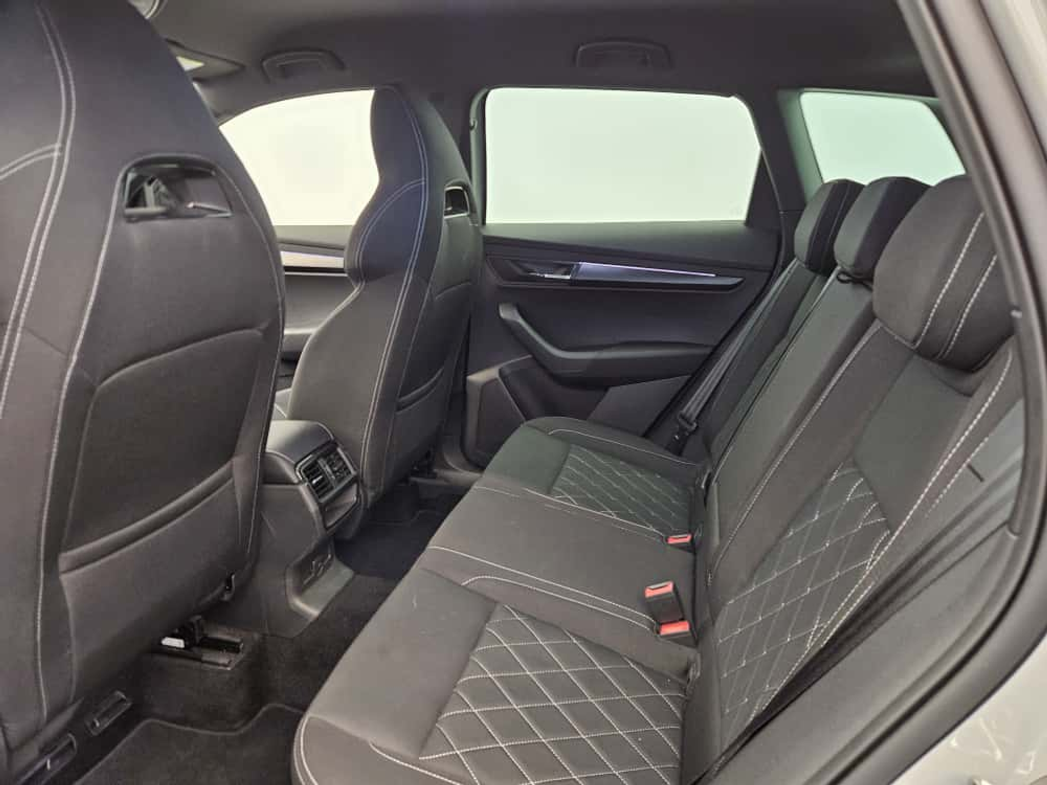 listing desktop thumbnail image 12