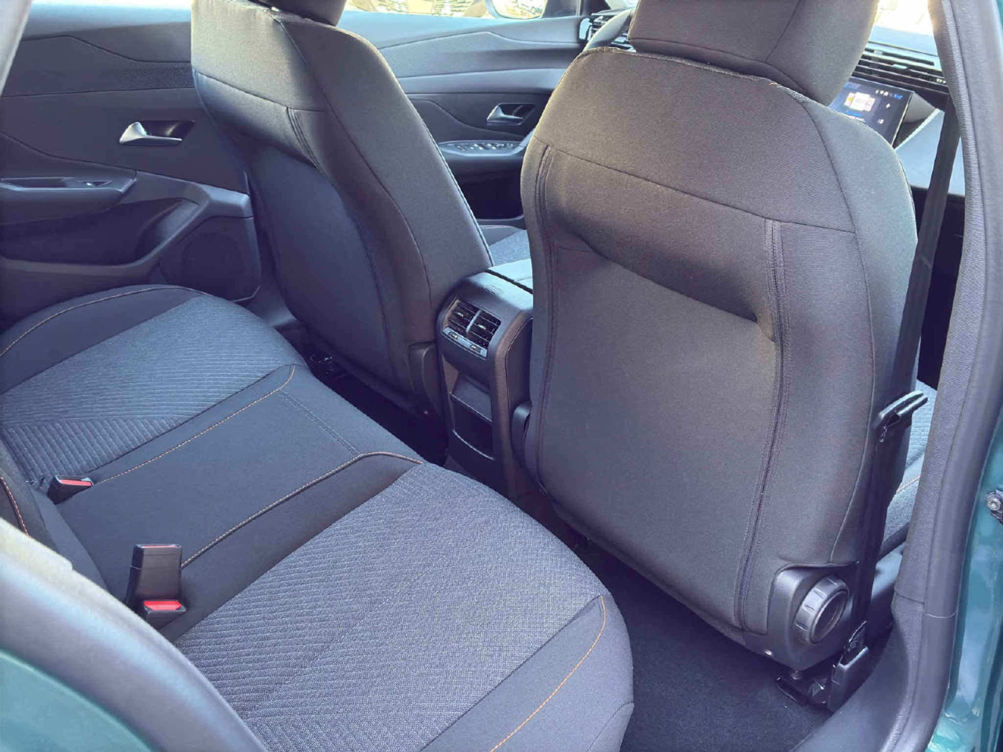 listing desktop thumbnail image 10