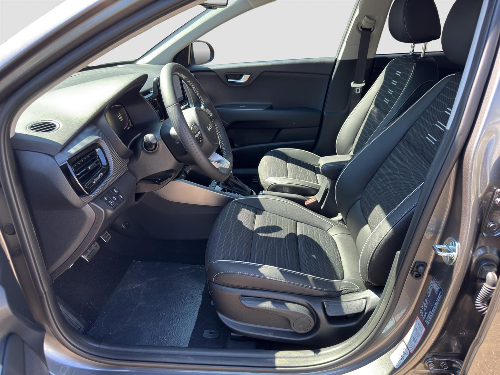 listing desktop thumbnail image 6