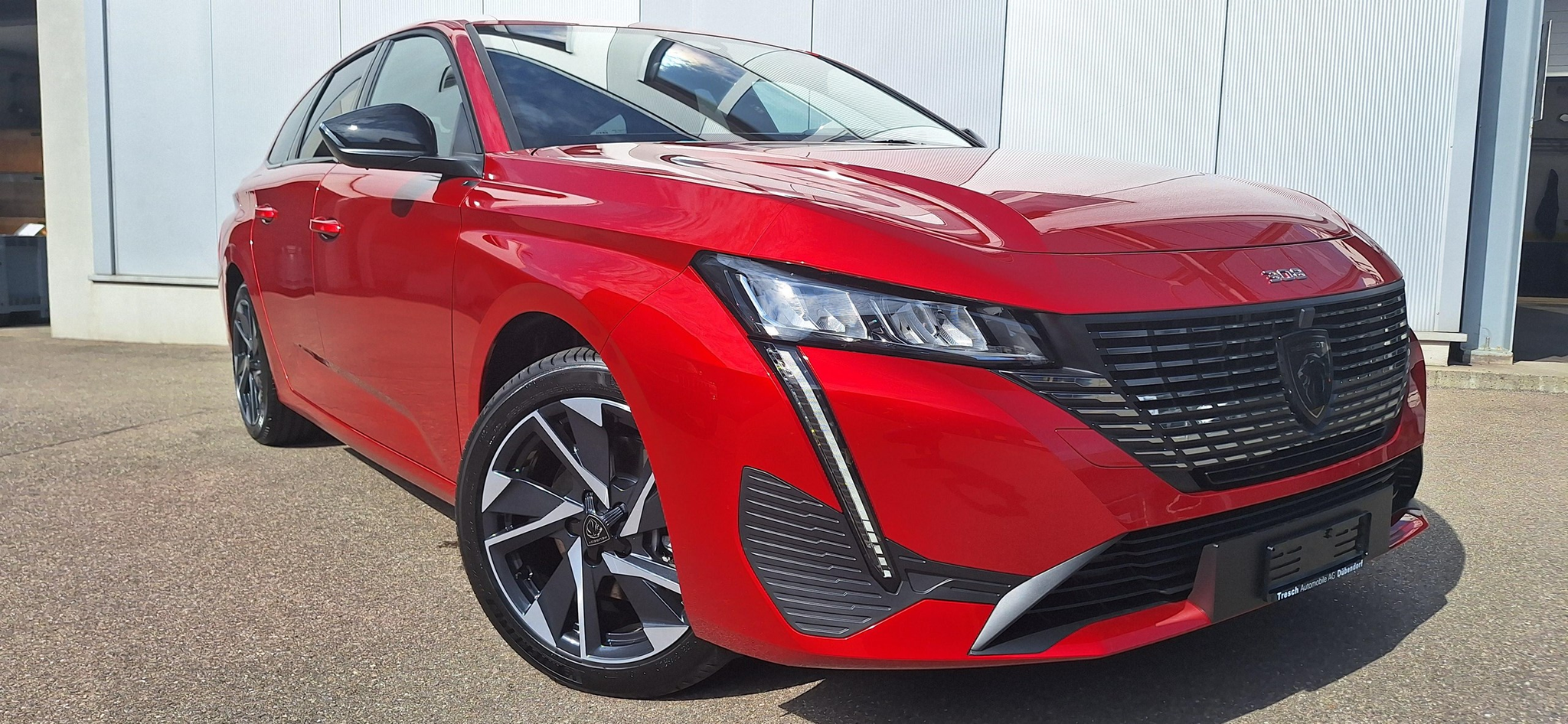 listing desktop thumbnail image 3