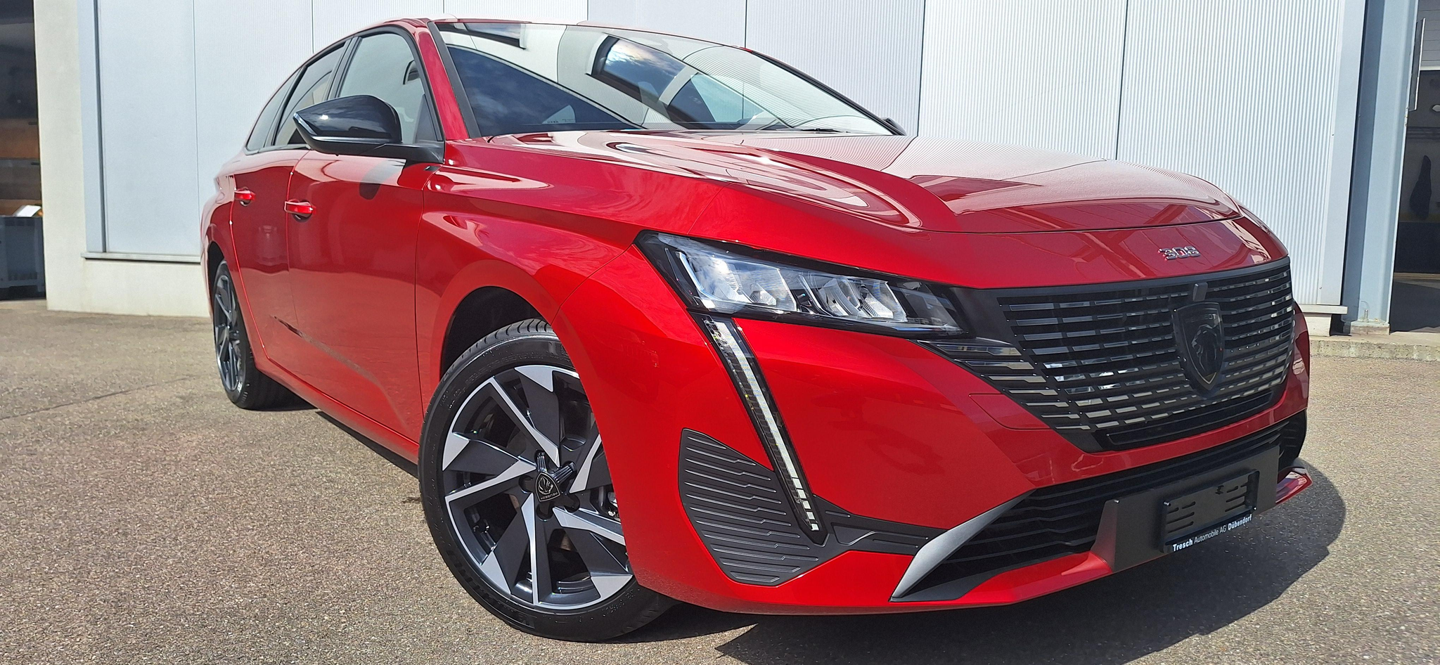 listing desktop thumbnail image 3