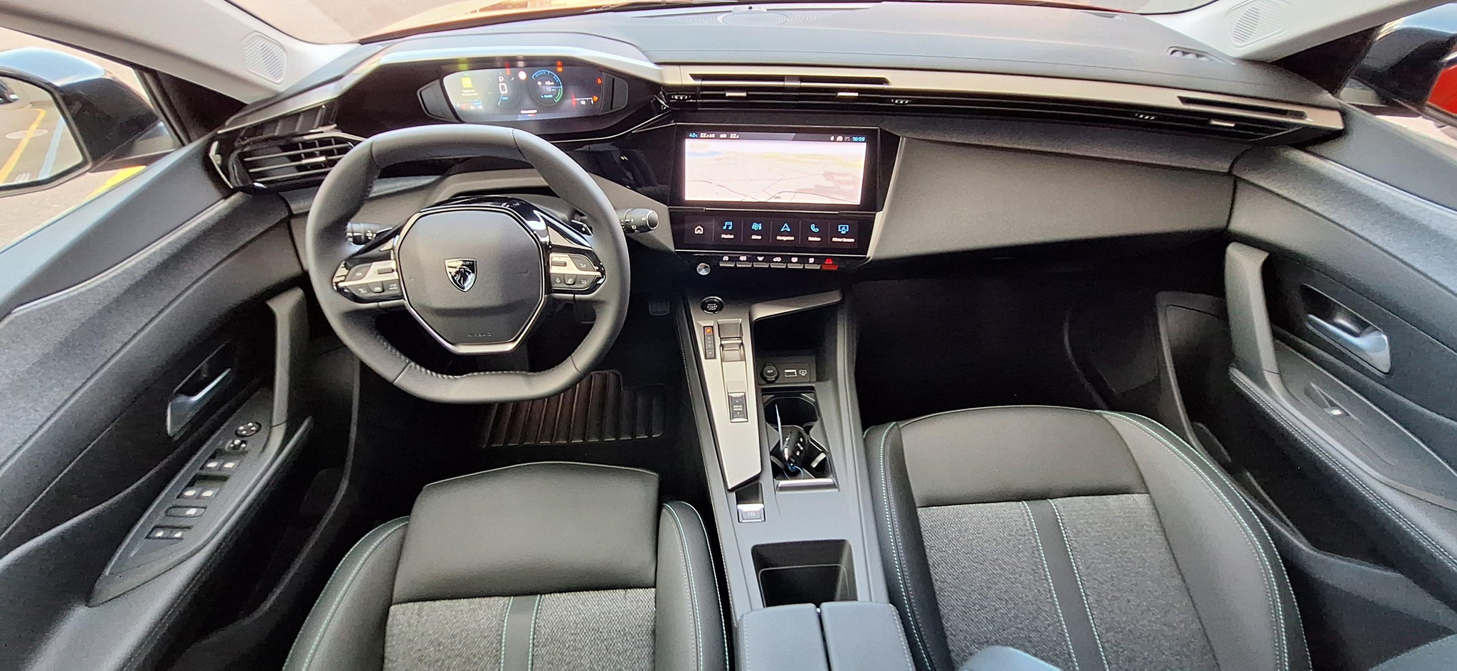 listing desktop thumbnail image 10