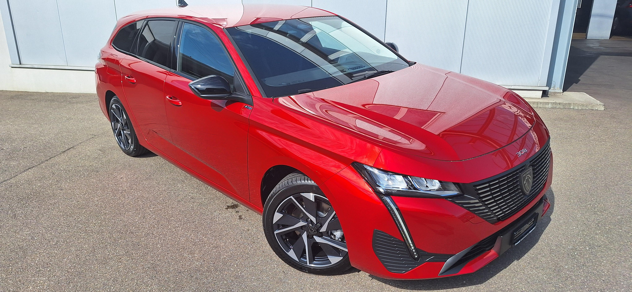 listing desktop thumbnail image 0