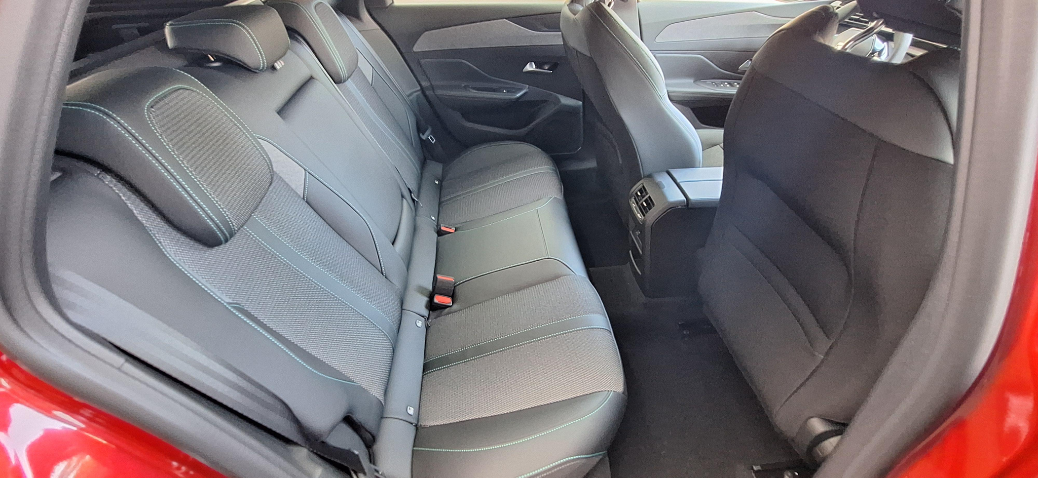 listing desktop thumbnail image 9