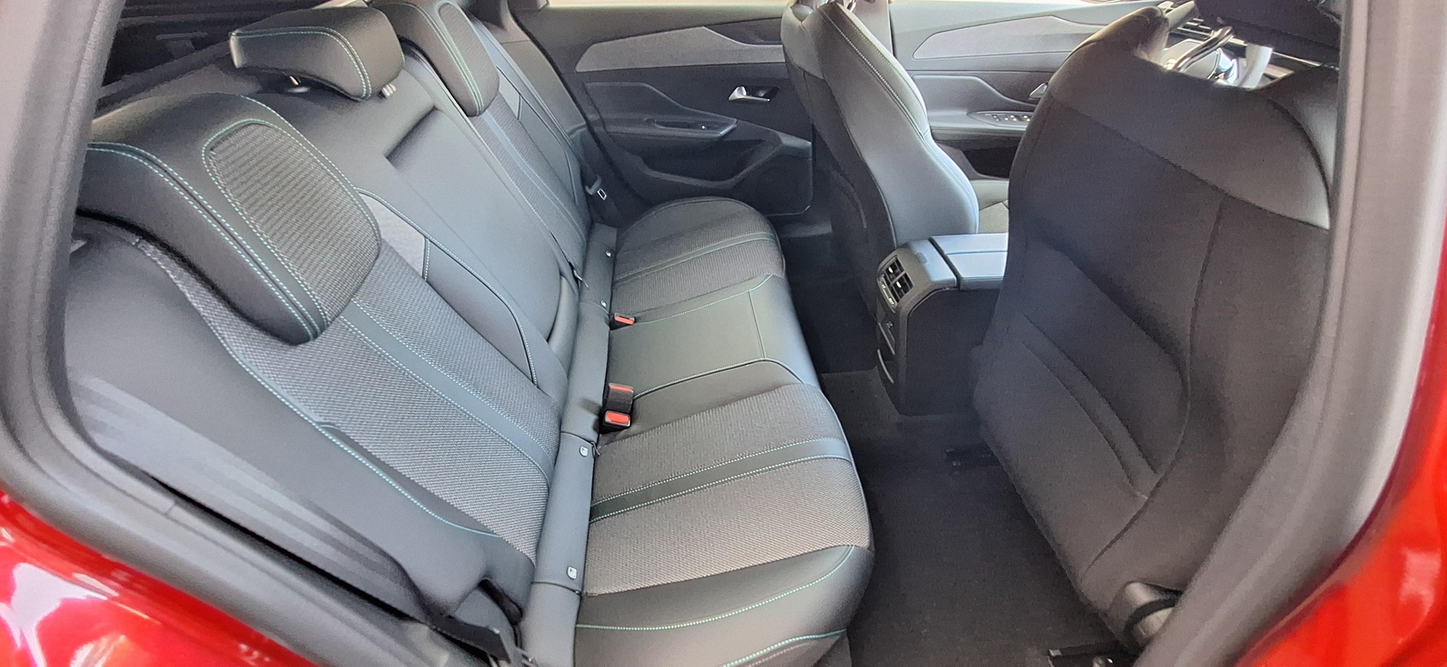 listing desktop thumbnail image 9