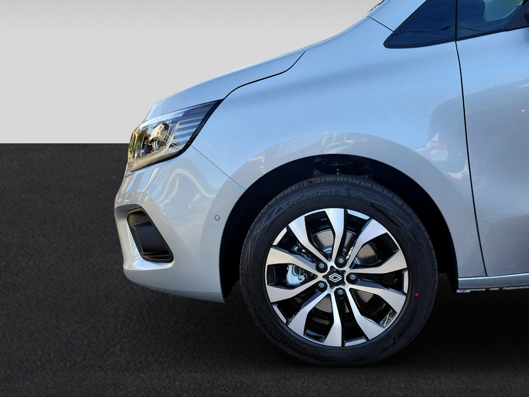 listing desktop thumbnail image 7