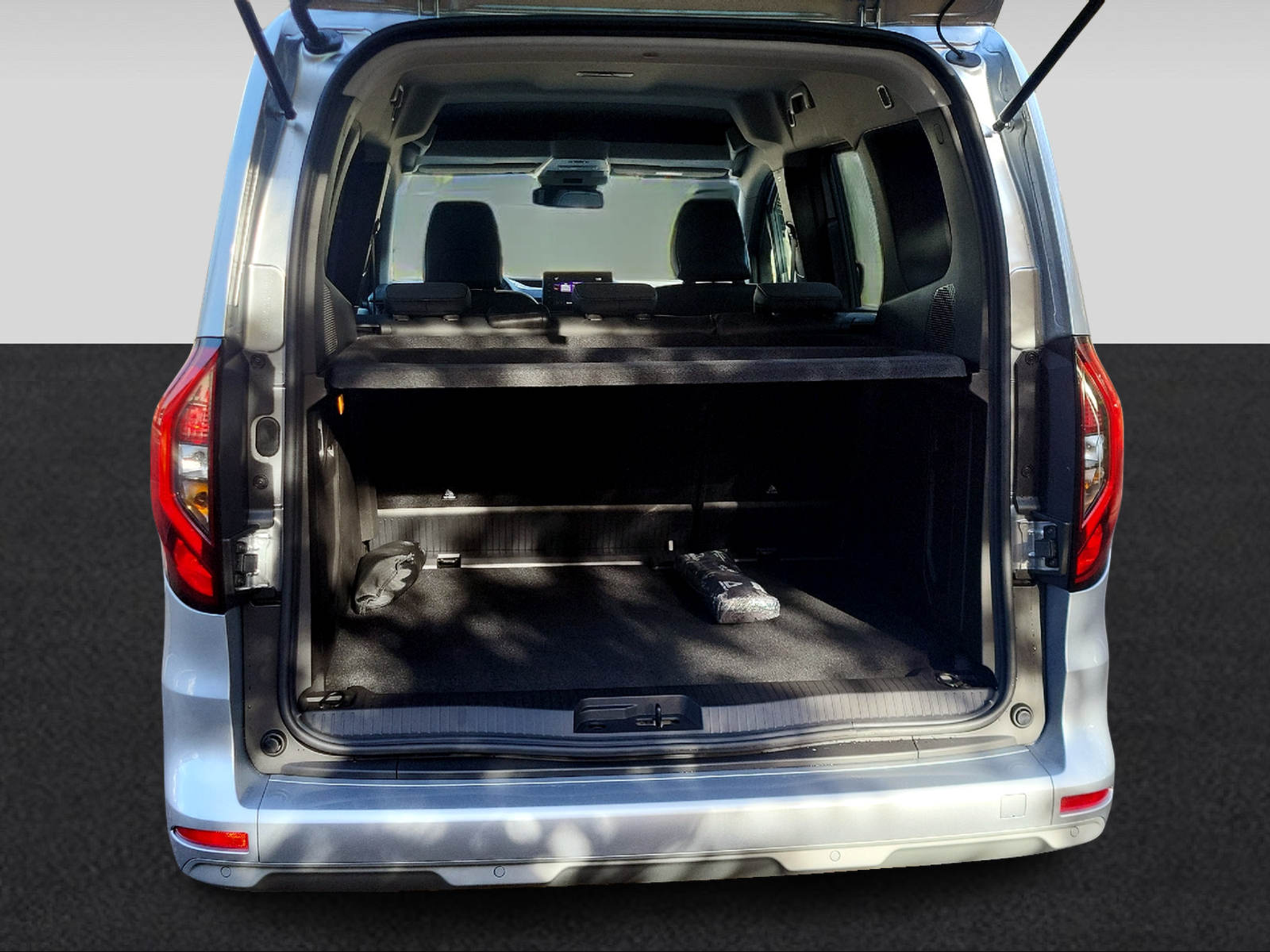 listing desktop thumbnail image 8