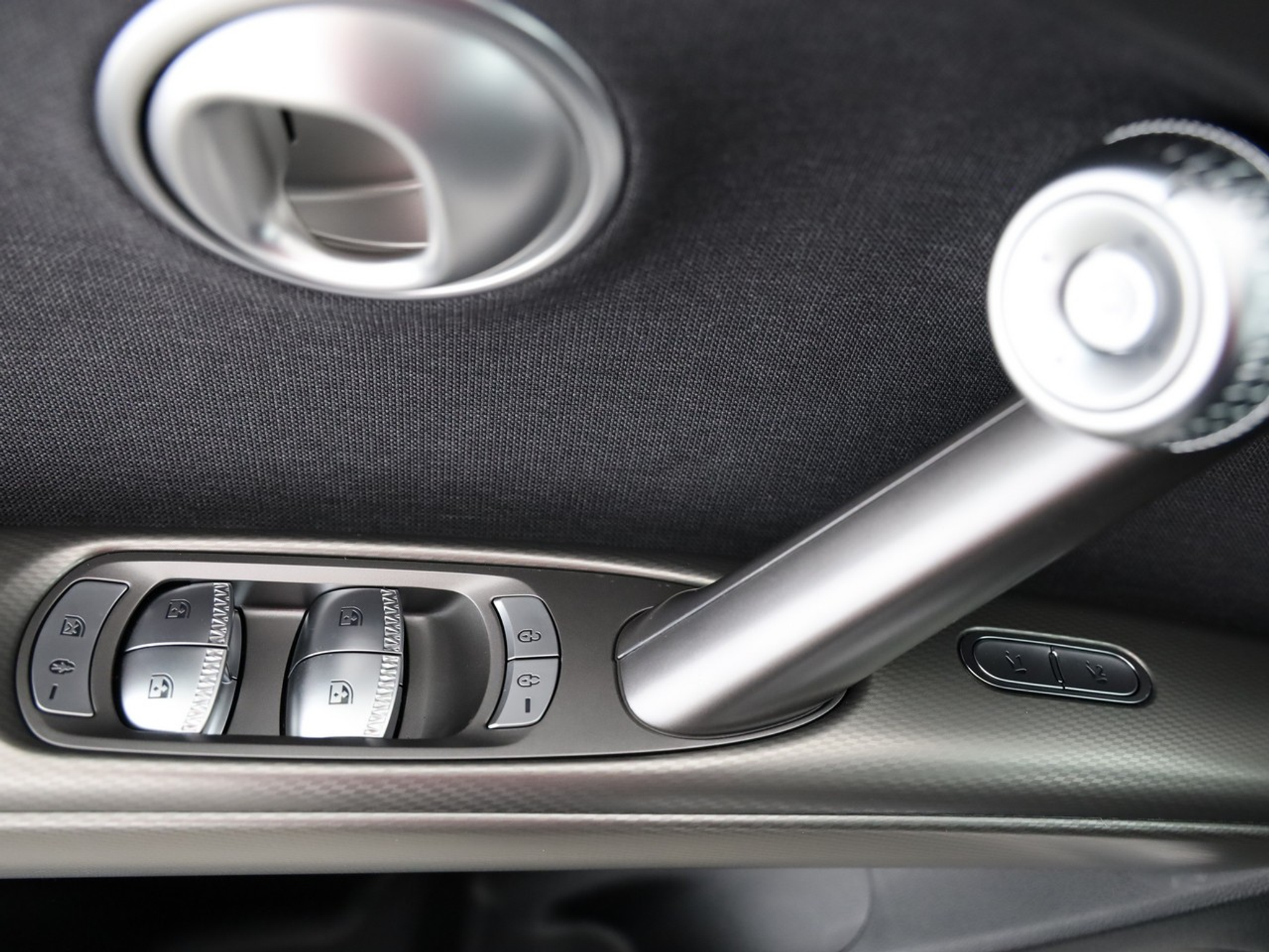 listing desktop thumbnail image 9