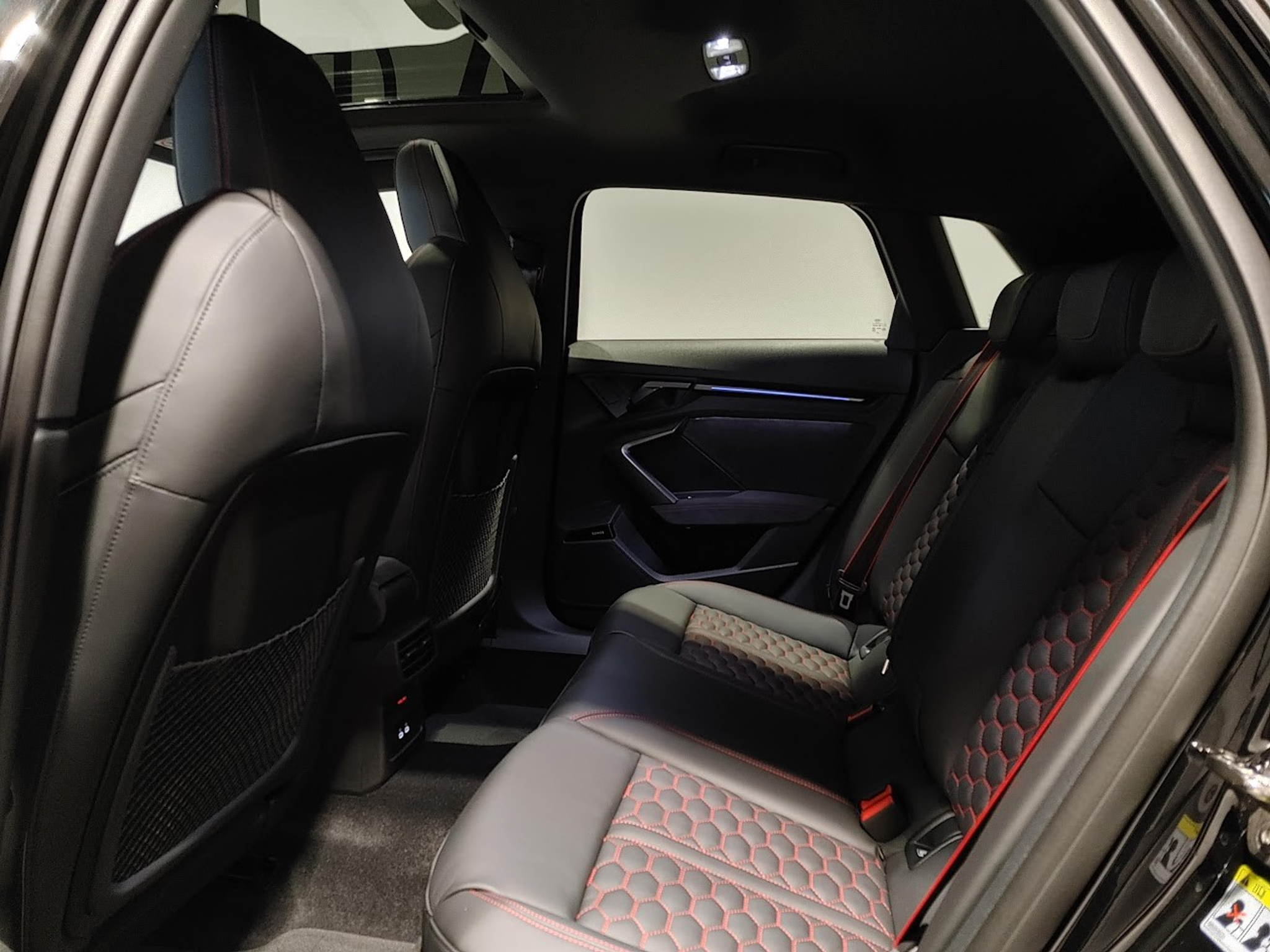 listing desktop thumbnail image 4