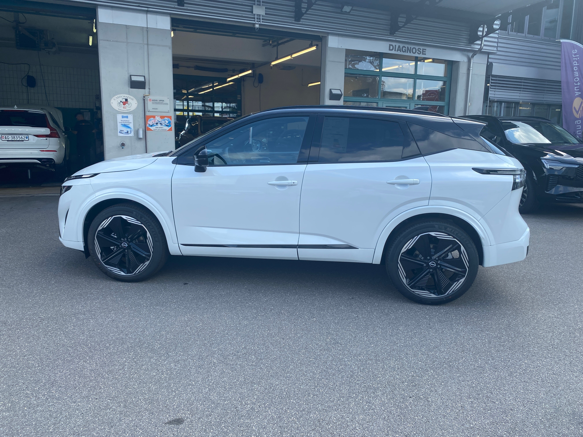 listing desktop thumbnail image 8