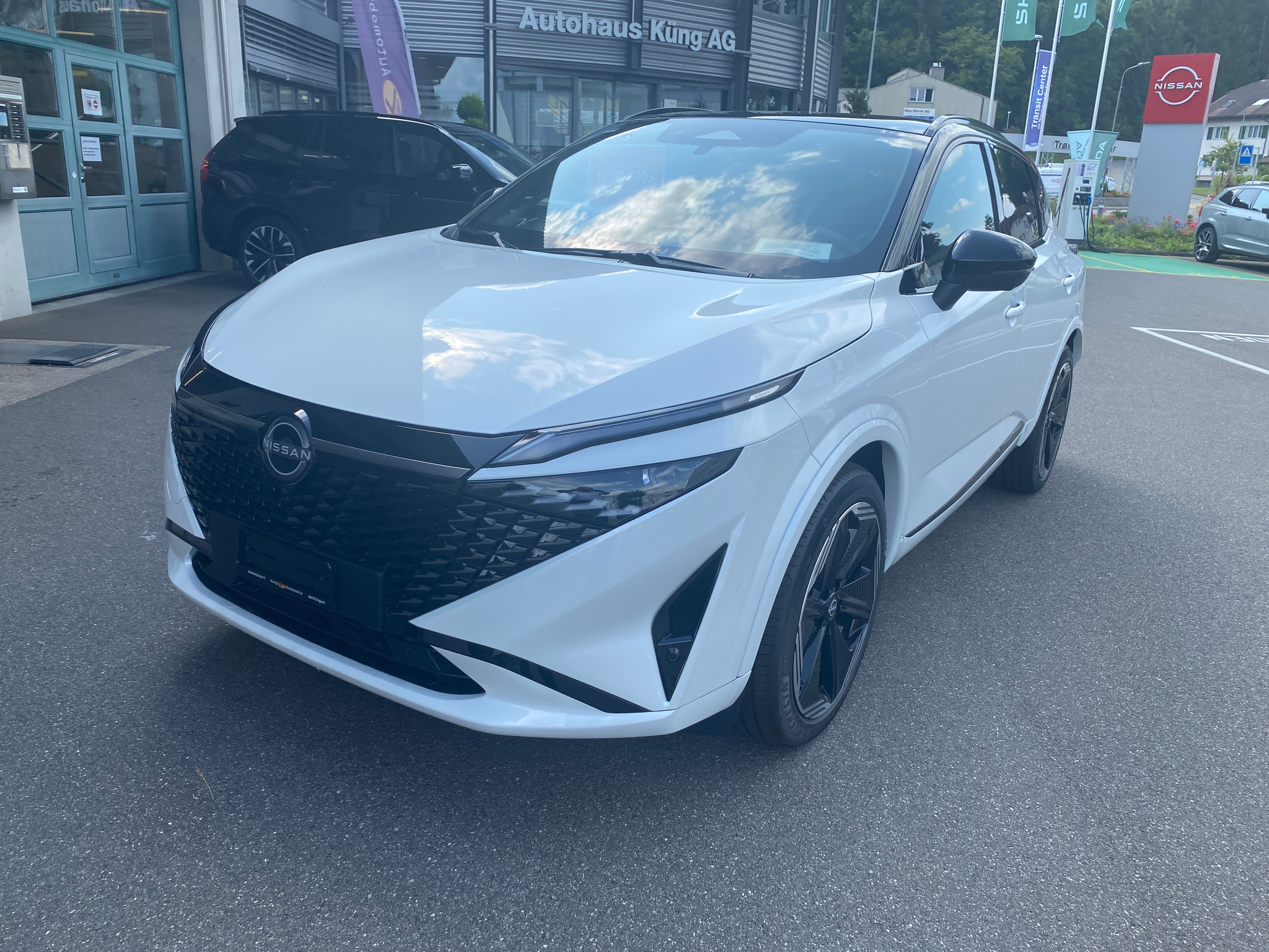 listing desktop thumbnail image 1