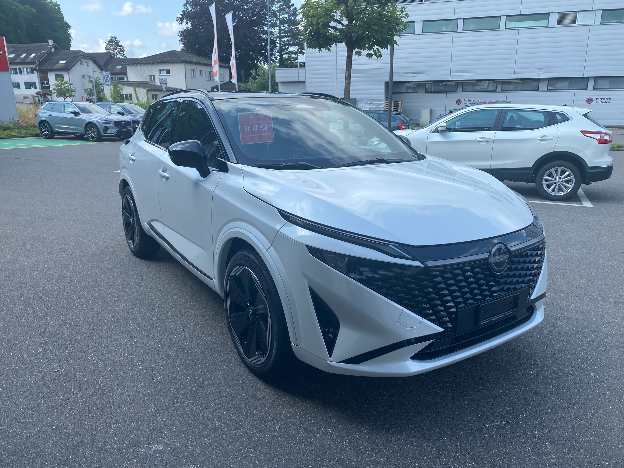 listing desktop thumbnail image 3