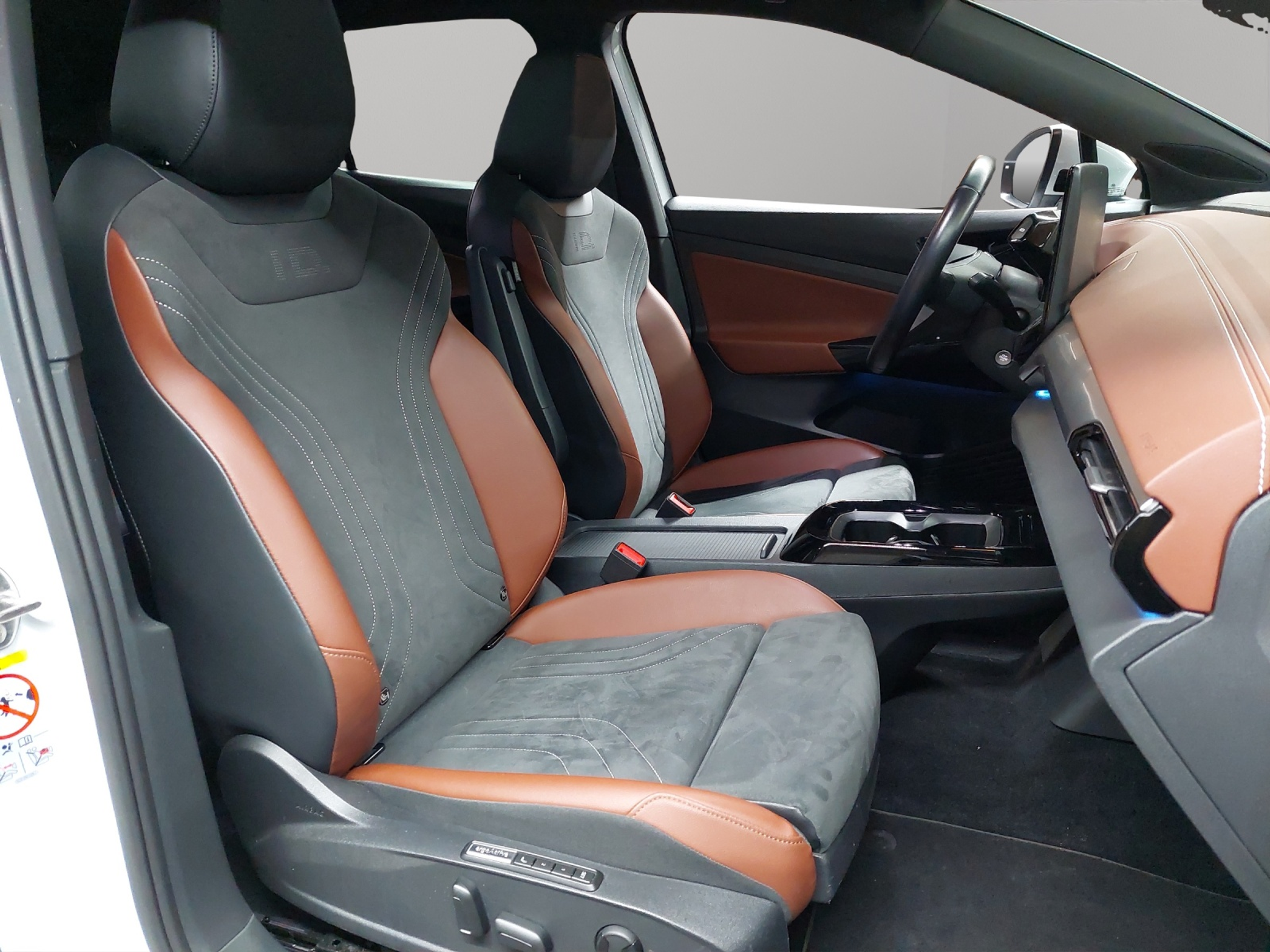 listing desktop thumbnail image 8