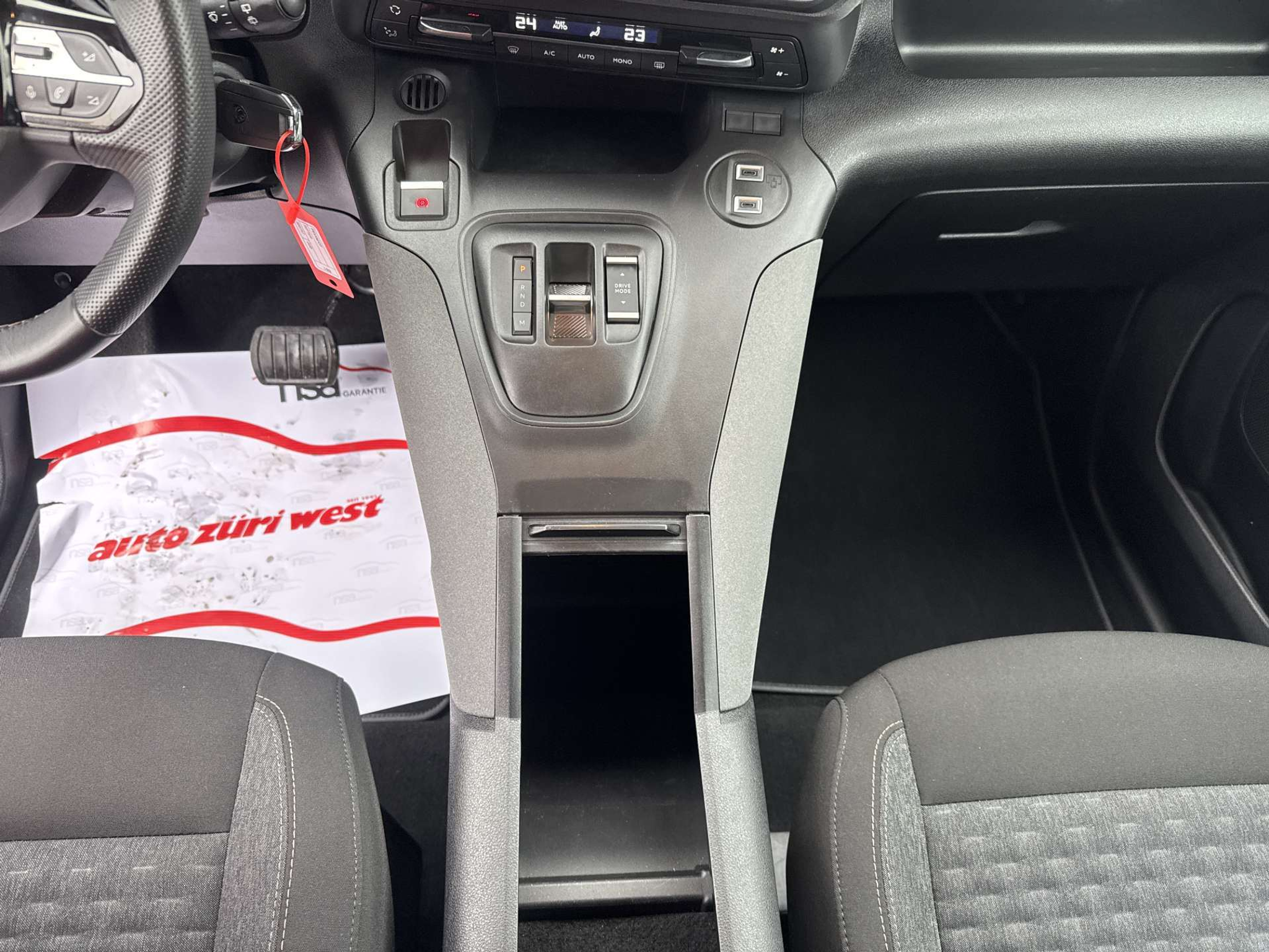 listing desktop thumbnail image 11