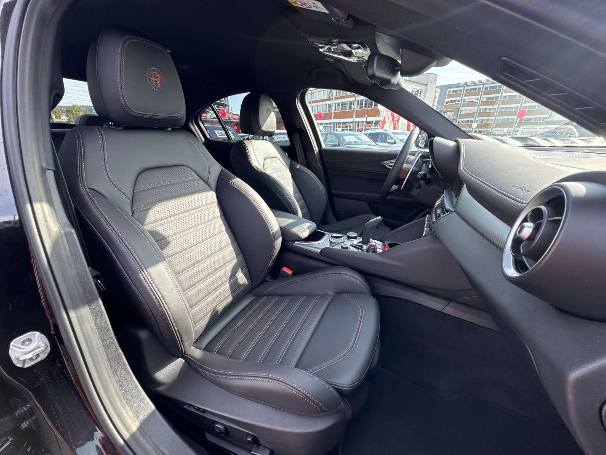 listing desktop thumbnail image 11