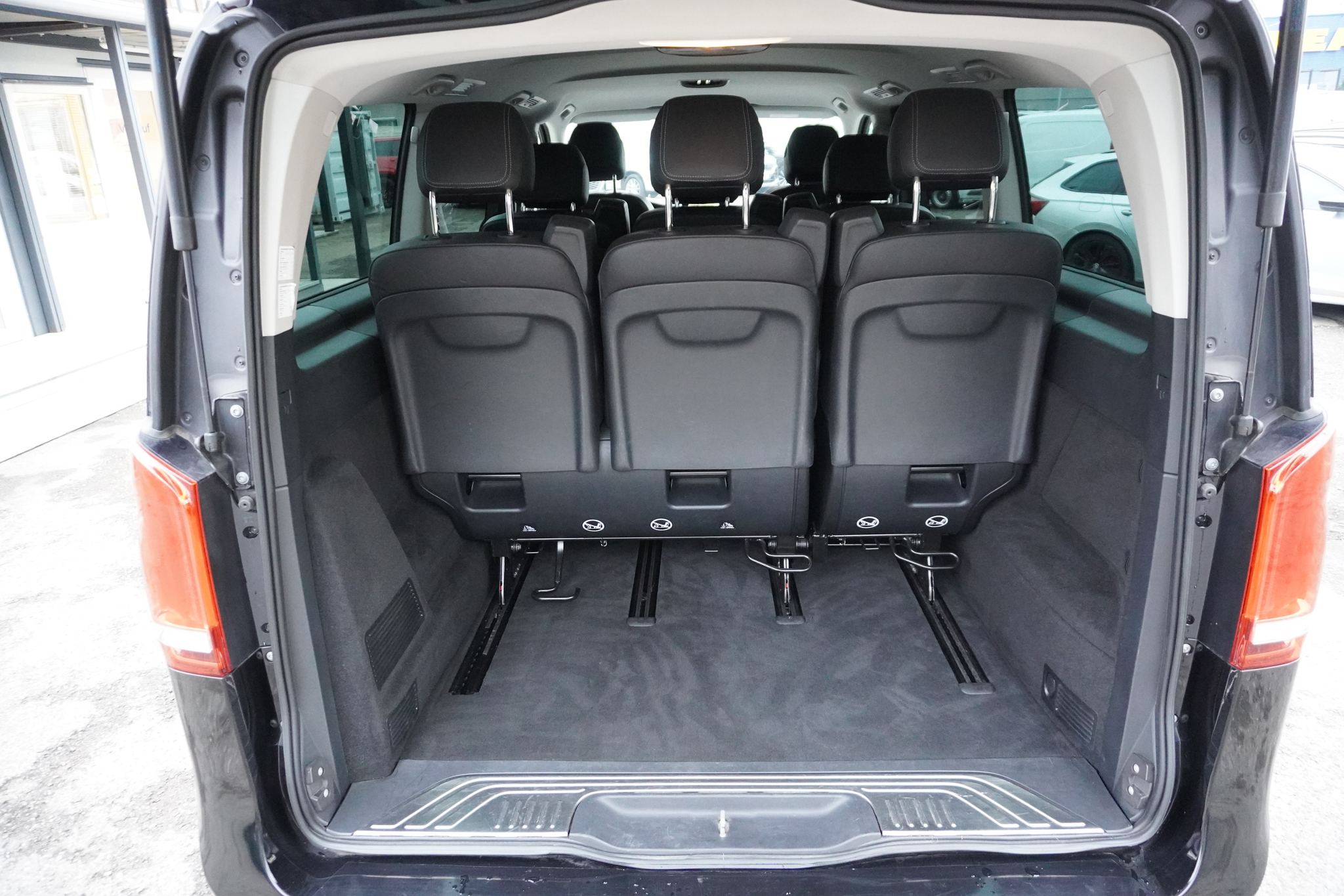 listing desktop thumbnail image 9