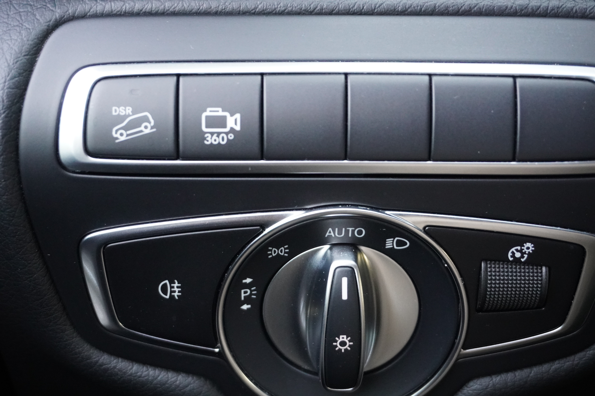 listing desktop thumbnail image 27