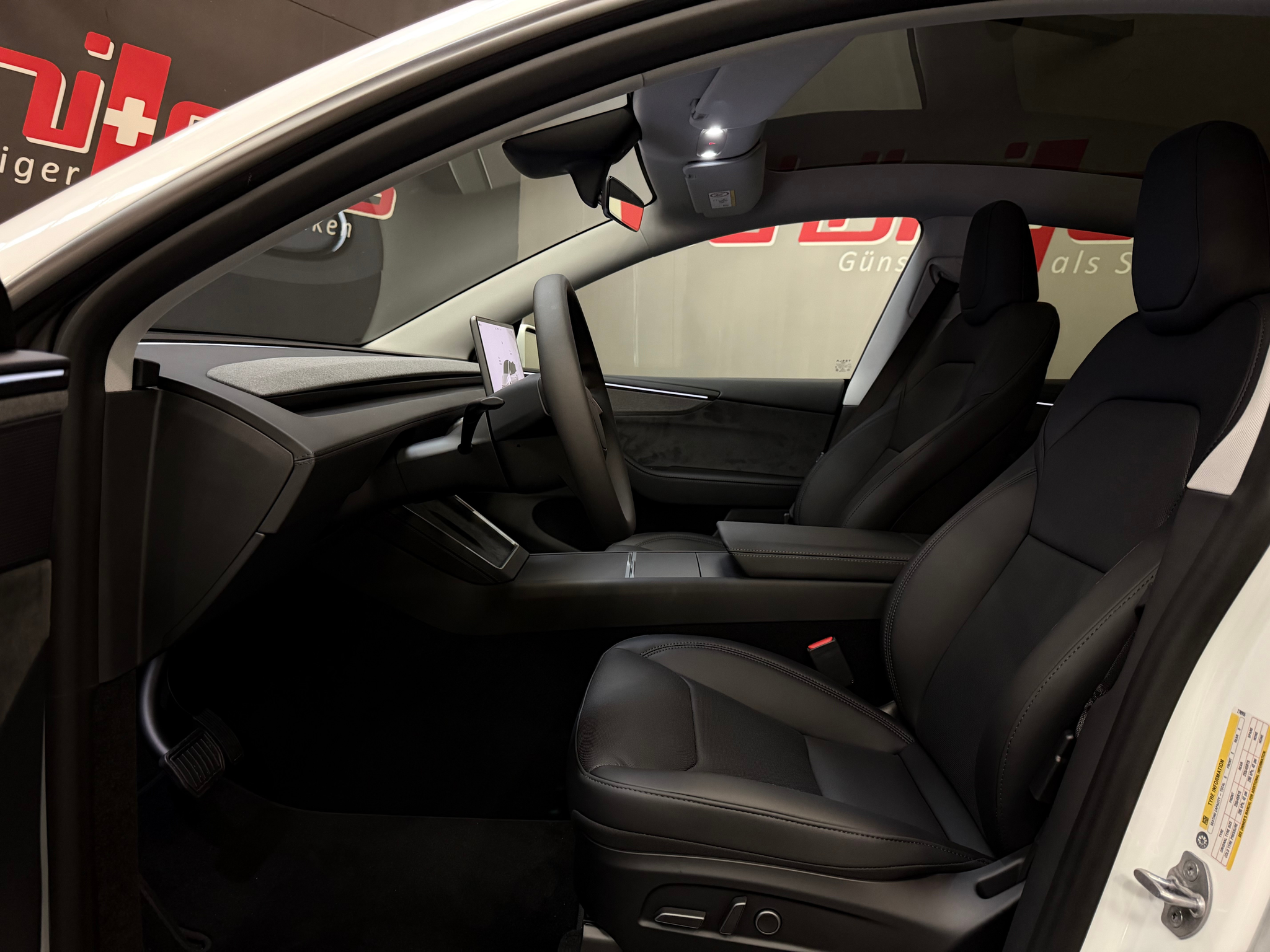 listing desktop thumbnail image 9