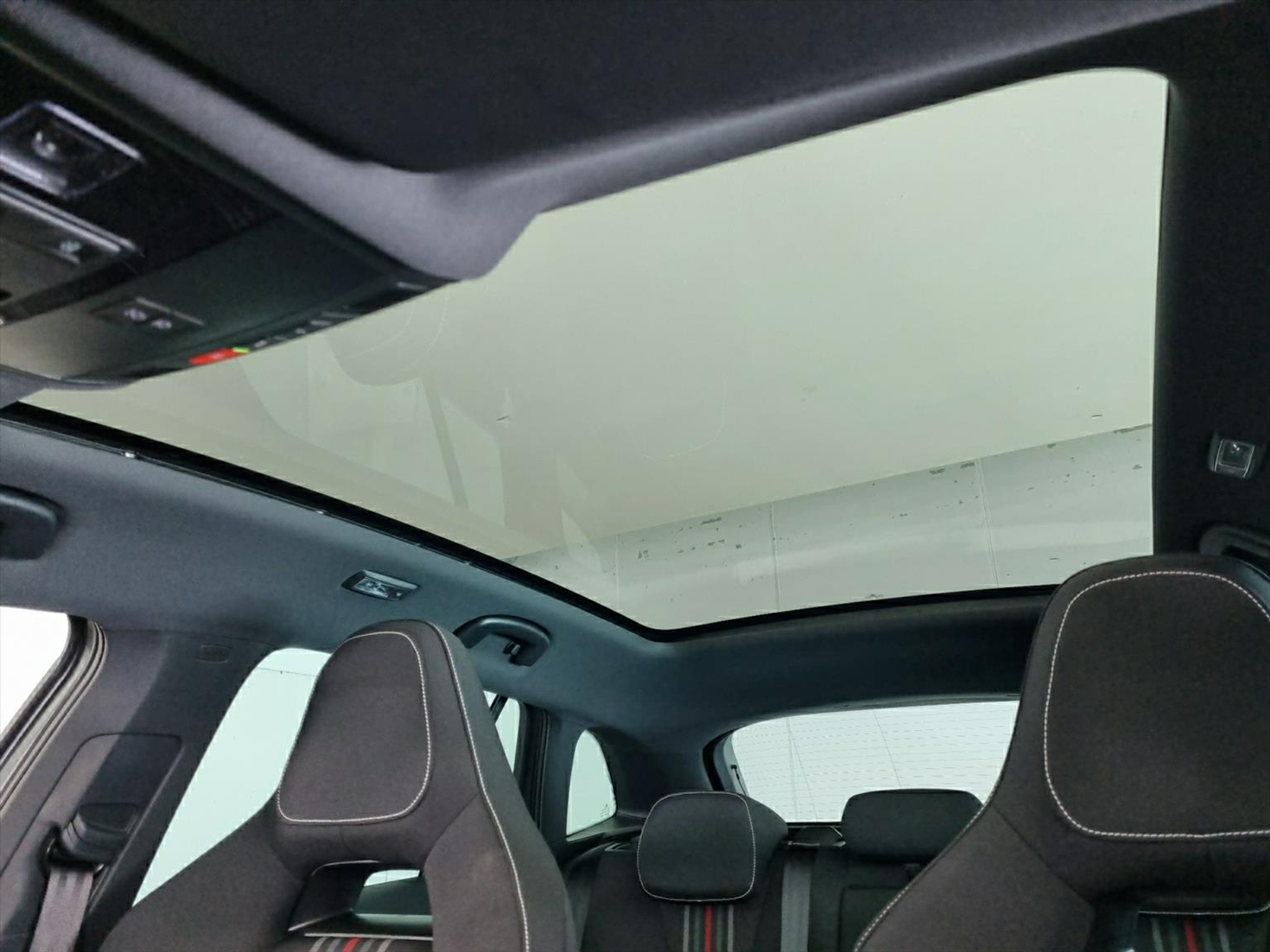 listing desktop thumbnail image 11