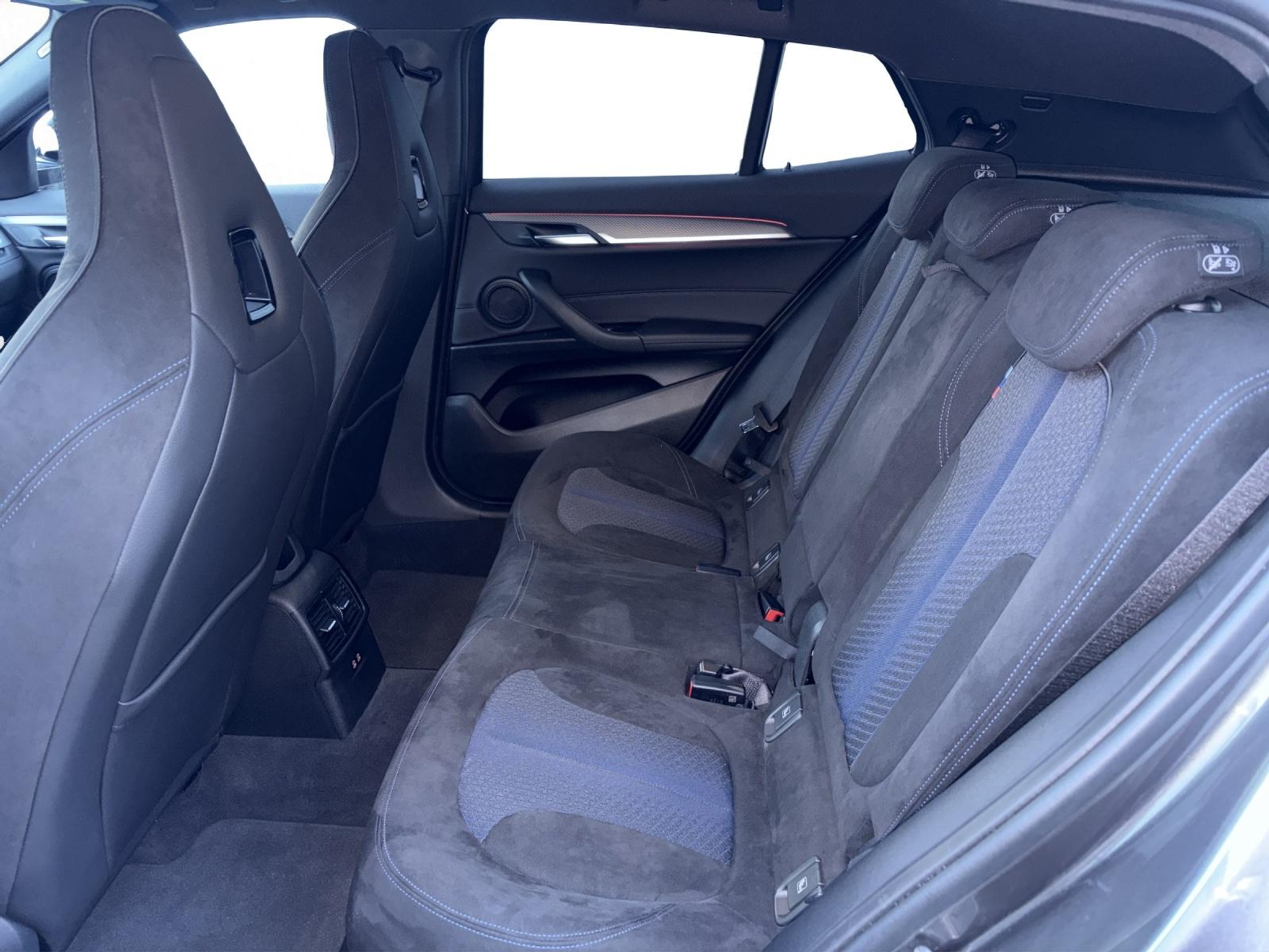 listing desktop thumbnail image 13