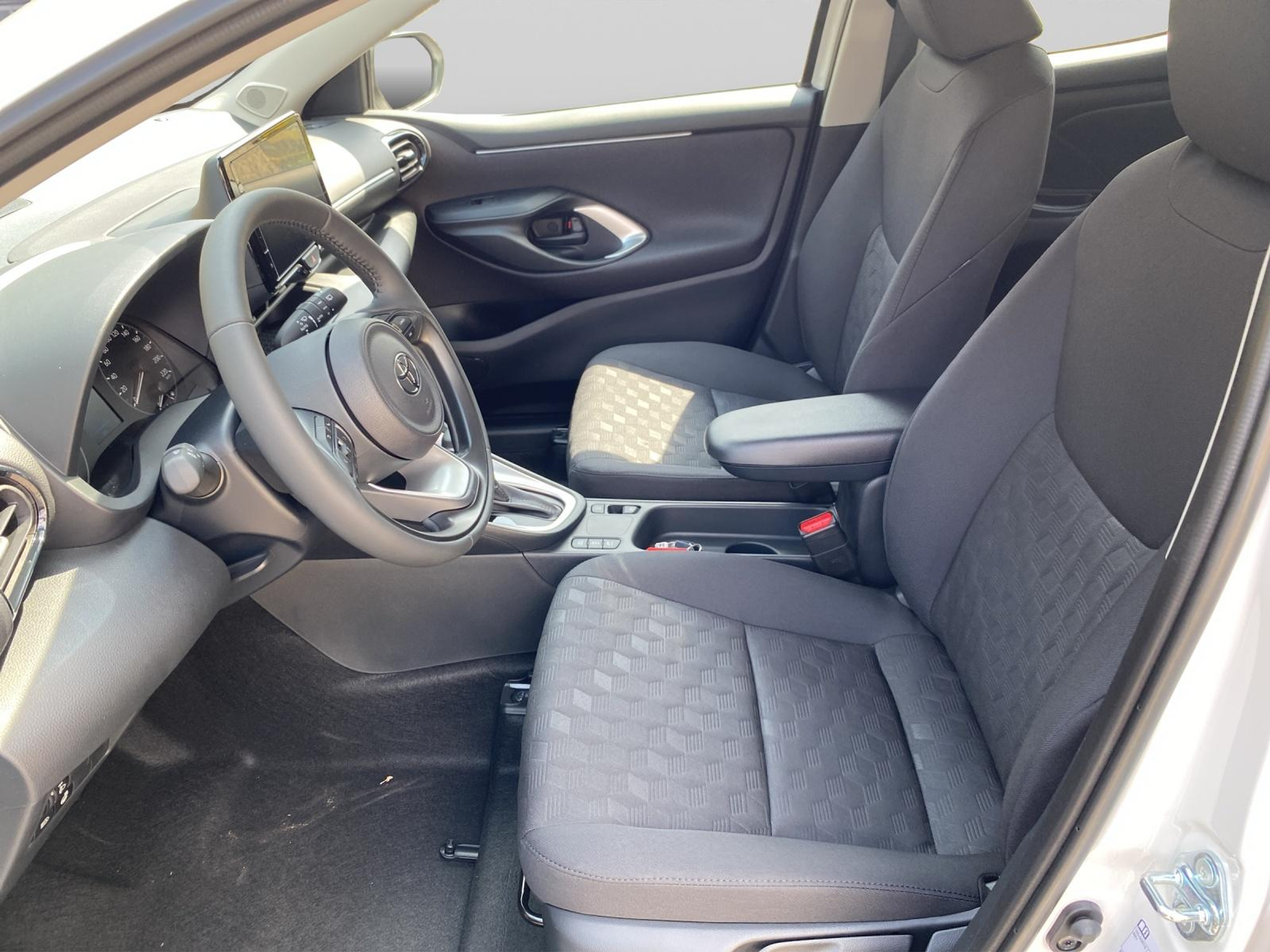 listing desktop thumbnail image 7