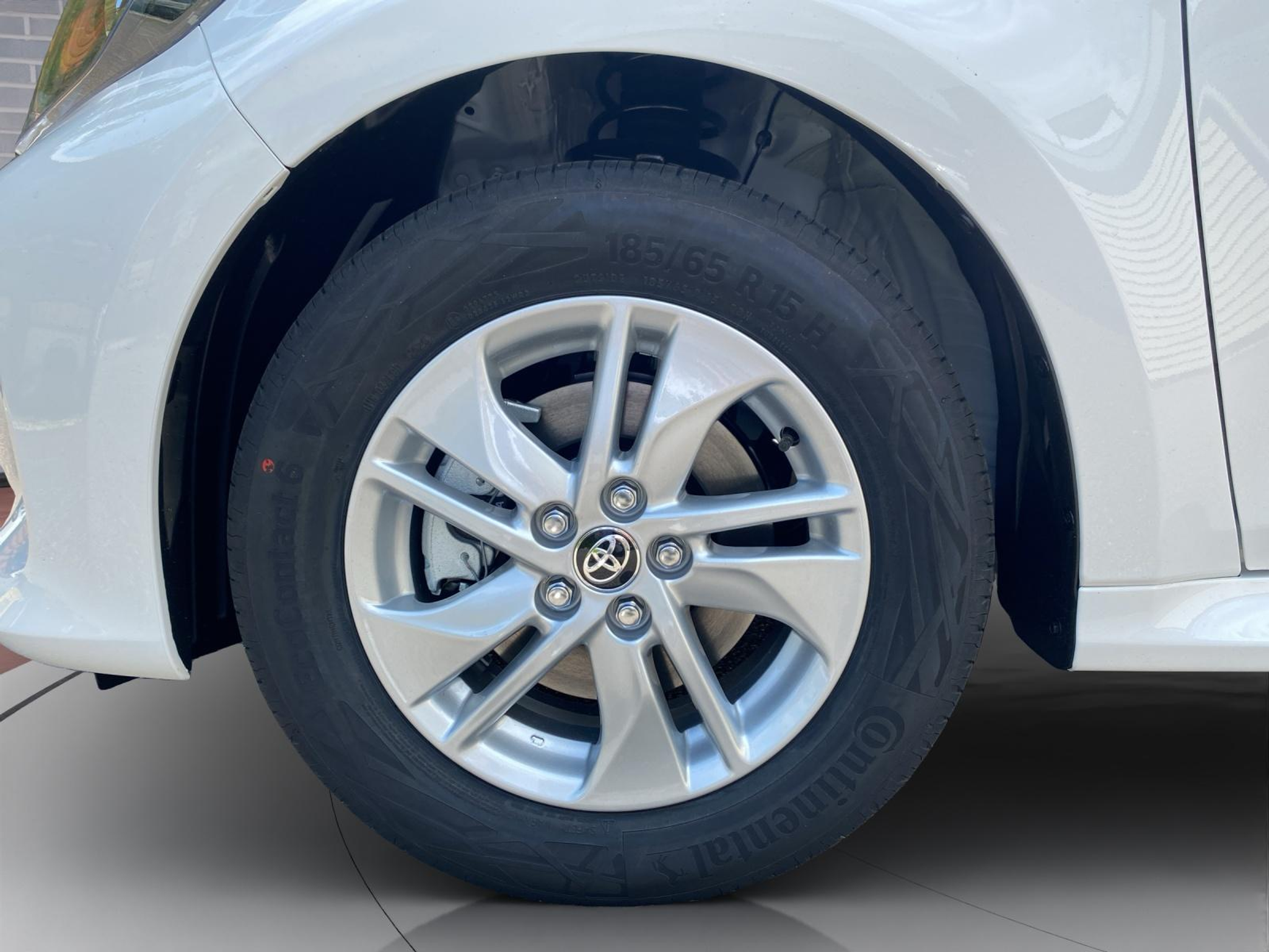 listing desktop thumbnail image 6