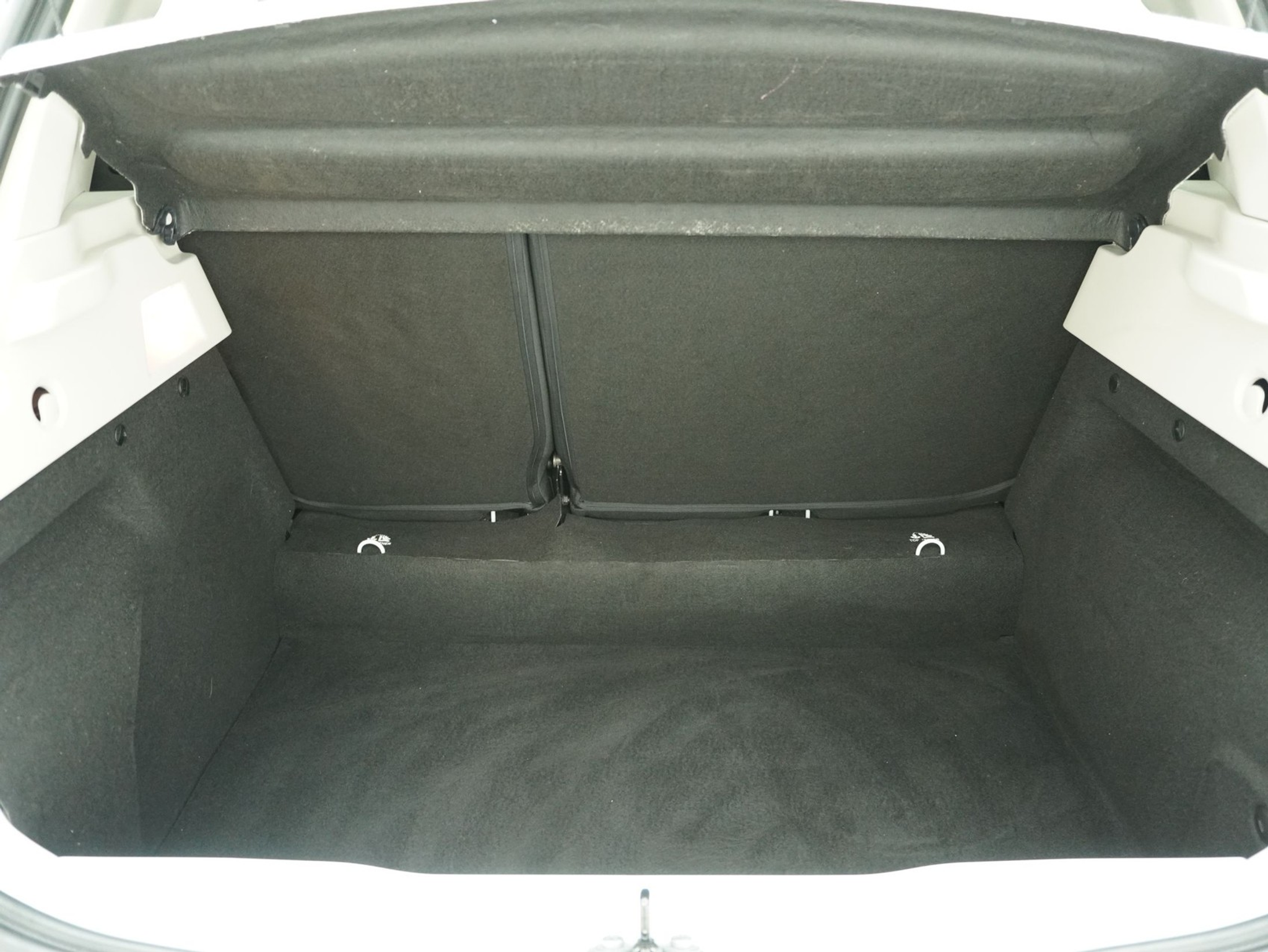 listing desktop thumbnail image 11