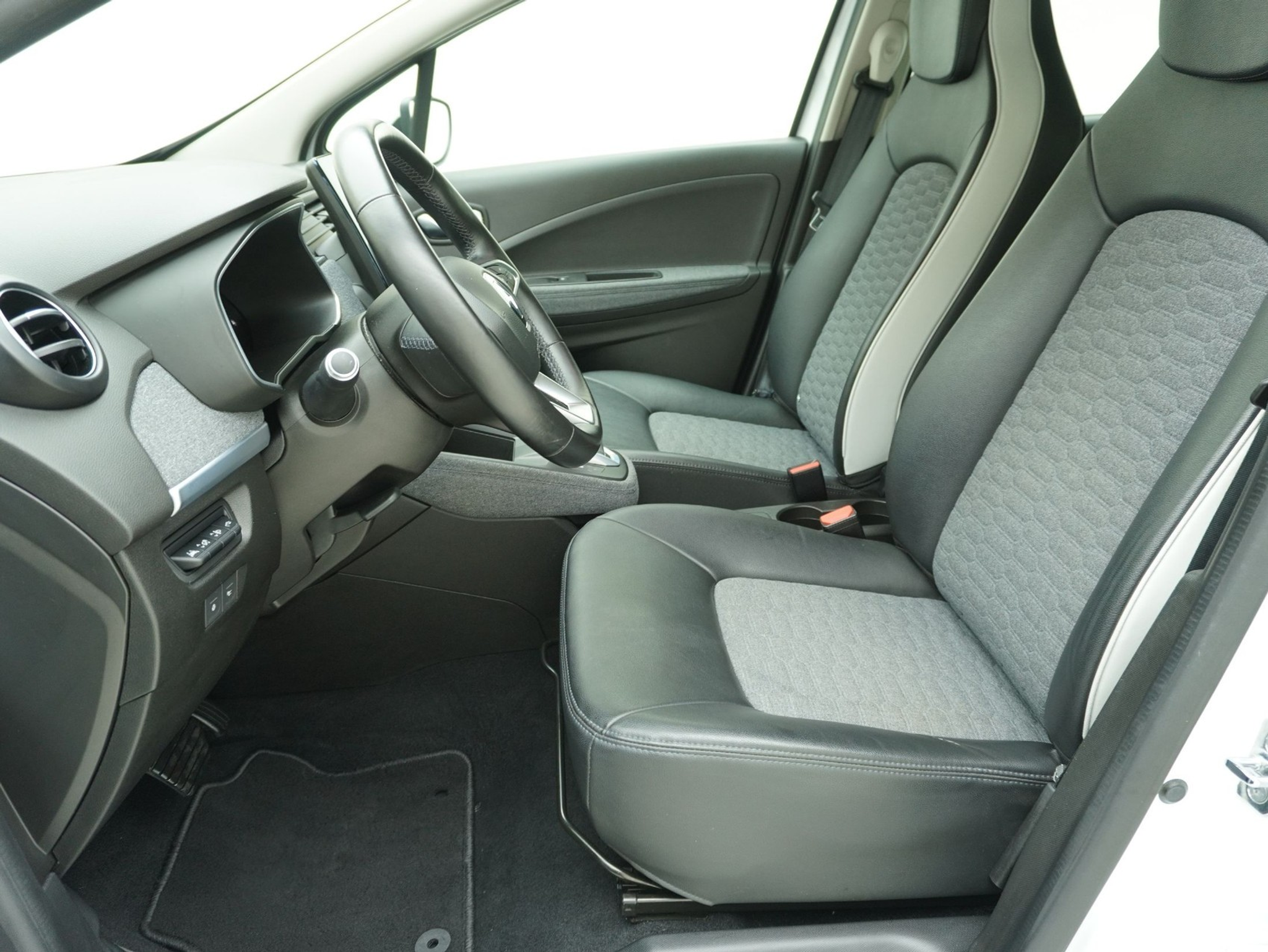 listing desktop thumbnail image 7