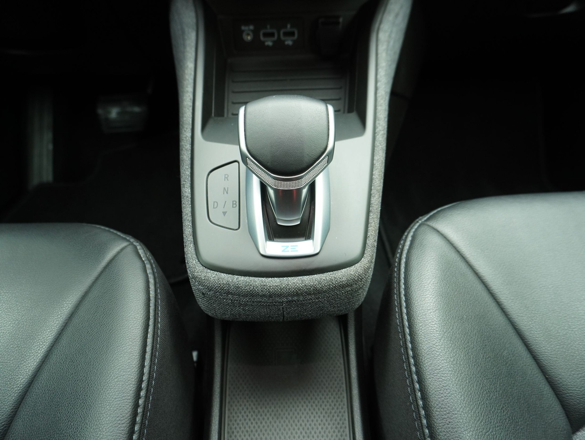 listing desktop thumbnail image 14