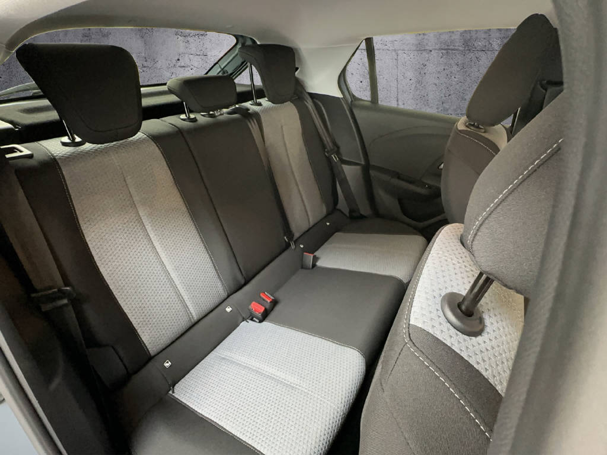 listing desktop thumbnail image 10